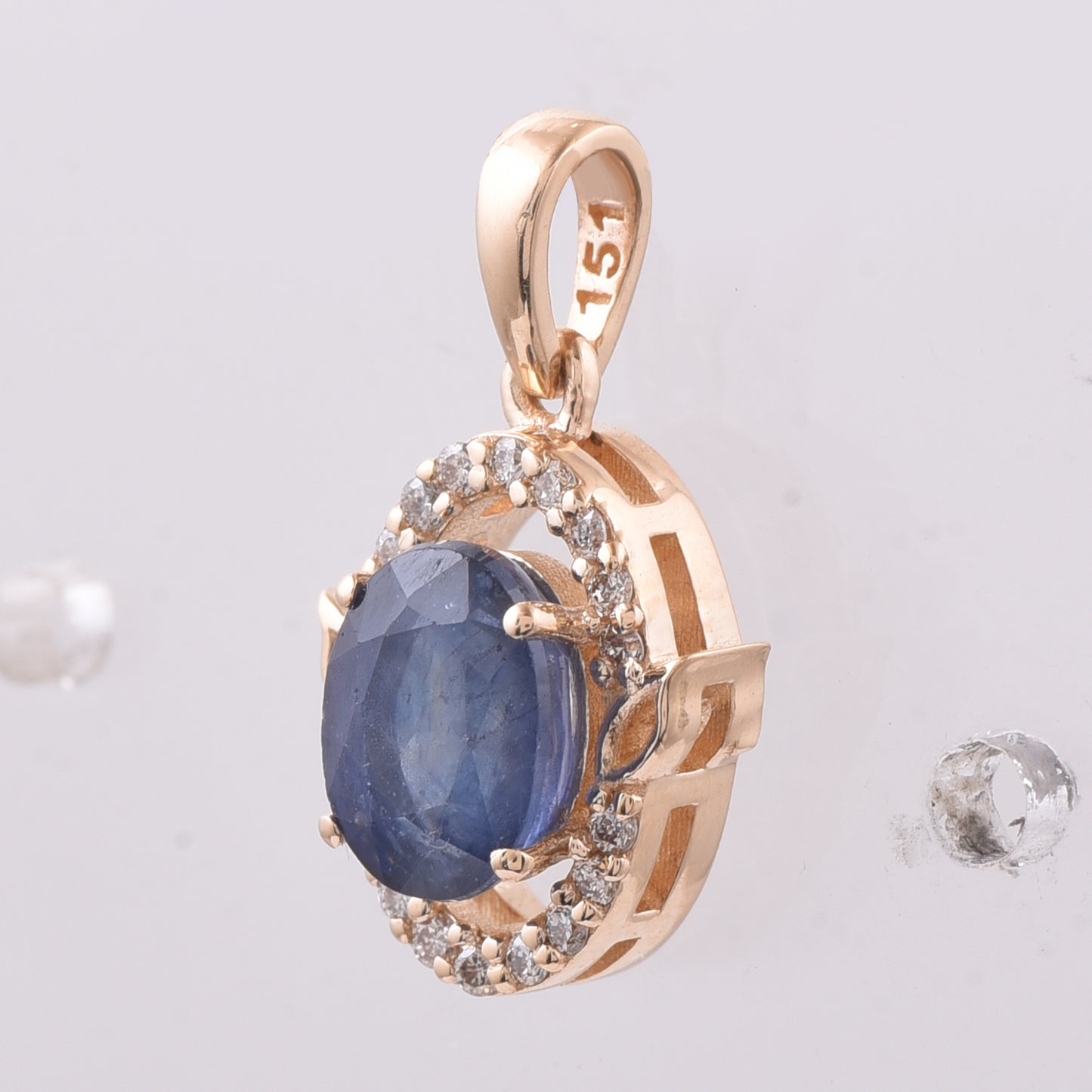 1.51 Ct Oval Natural Sapphire 14K Gold Pendant