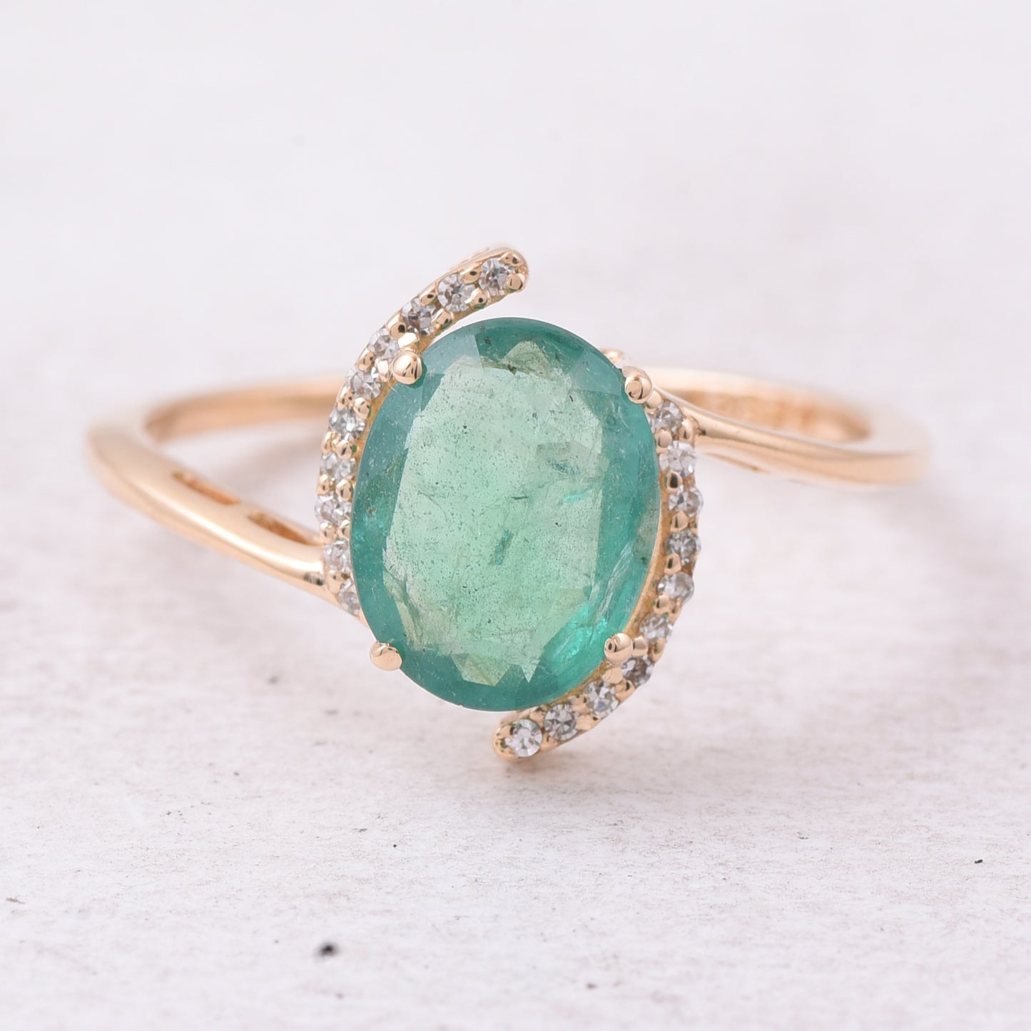 1.60 Ct Oval Natural Emerald 14K Gold Ring