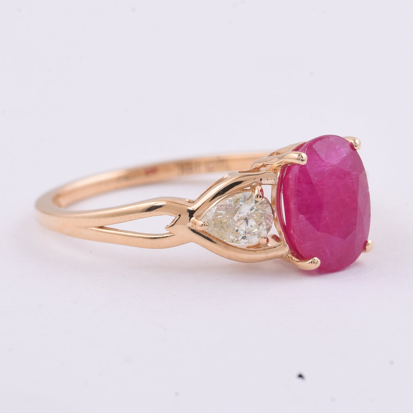 2.82 Ct Oval Natural Ruby 14K Gold Ring