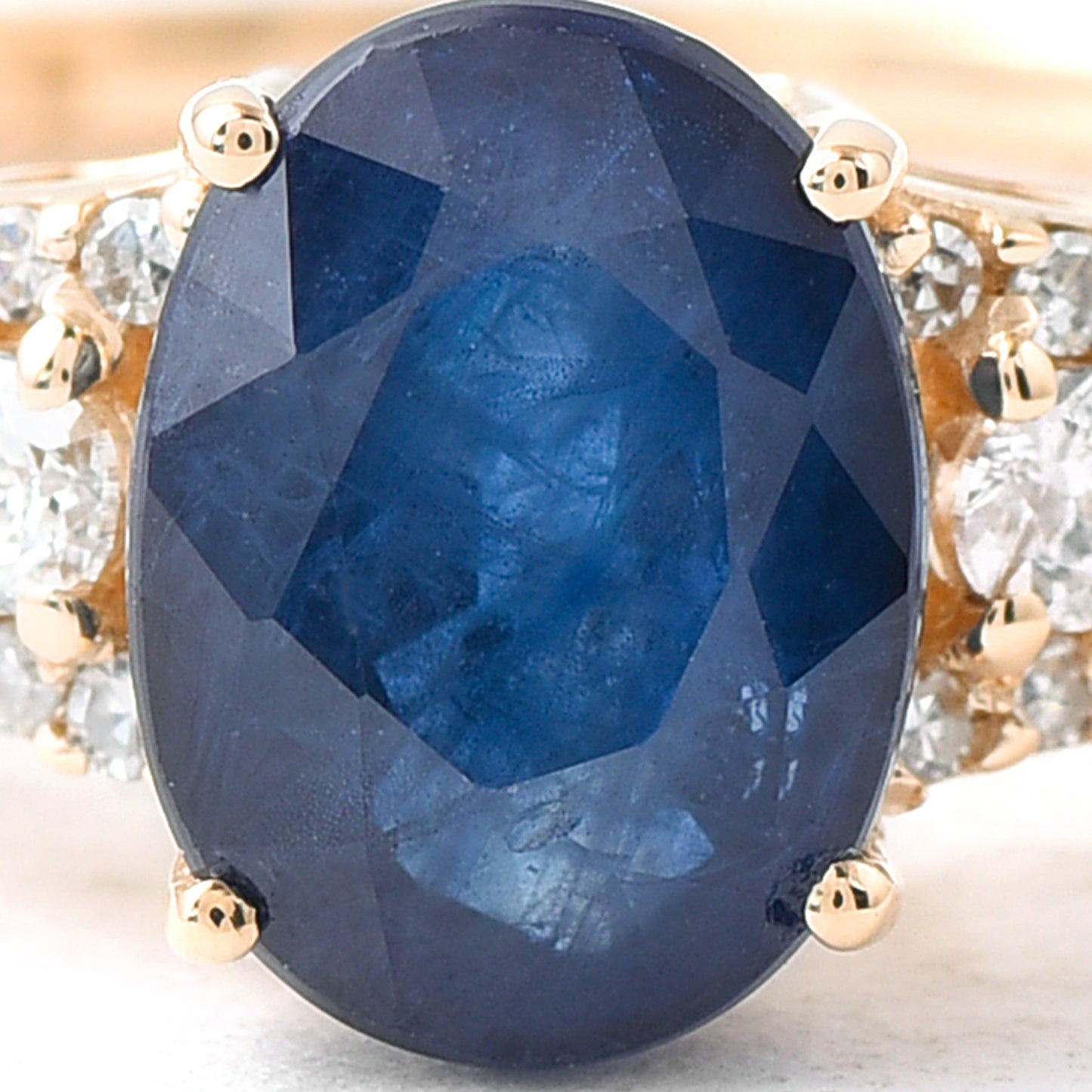 2.13 Ct Oval Sapphire 14K Gold Ring