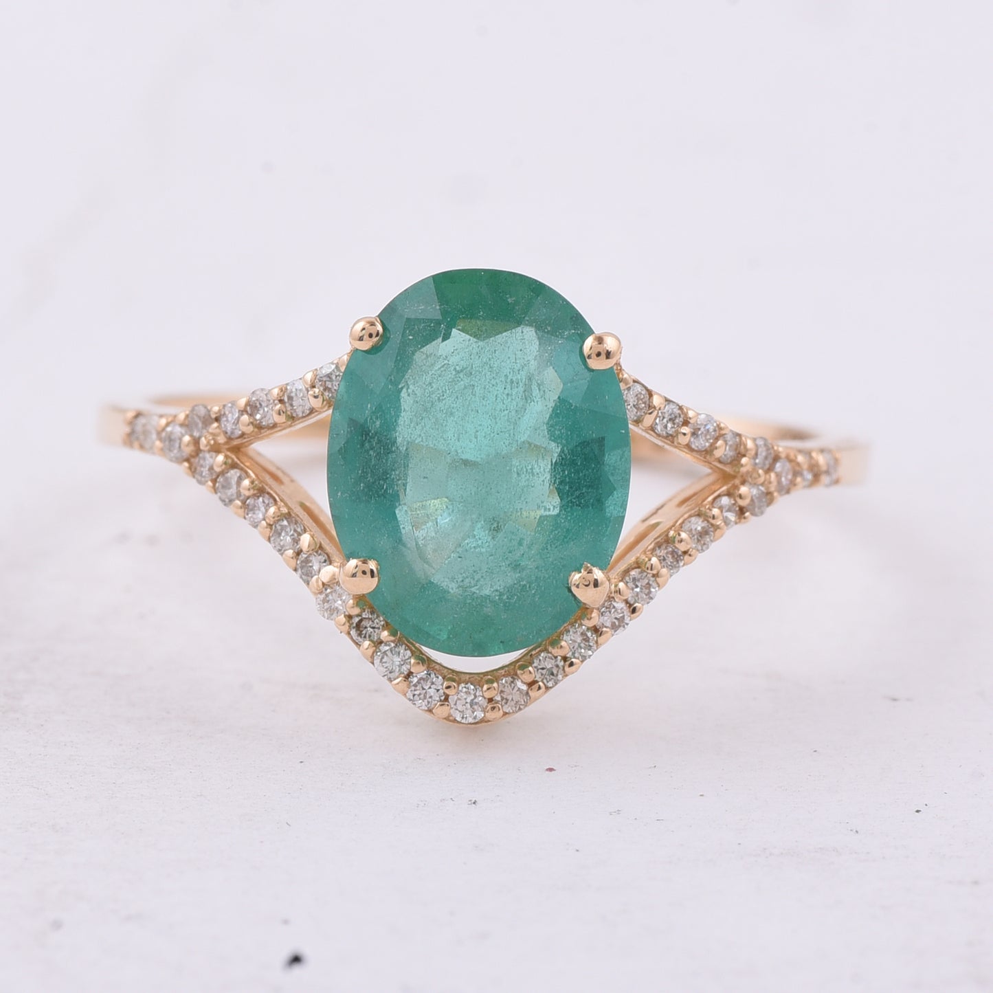 1.75 Ct Oval Natural Emerald 14K Gold Ring