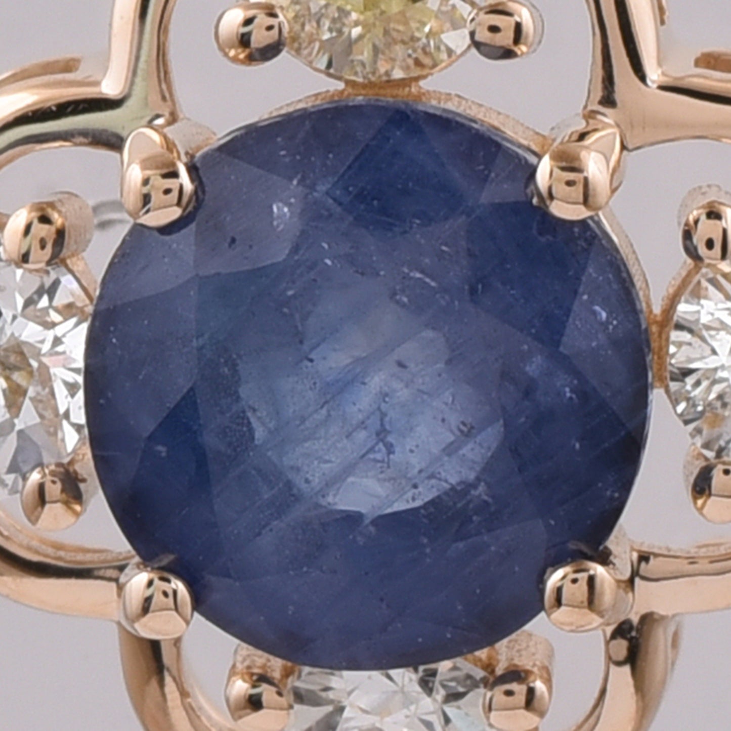 3.27 Ct Round Natural Sapphire 14K Gold Pendant