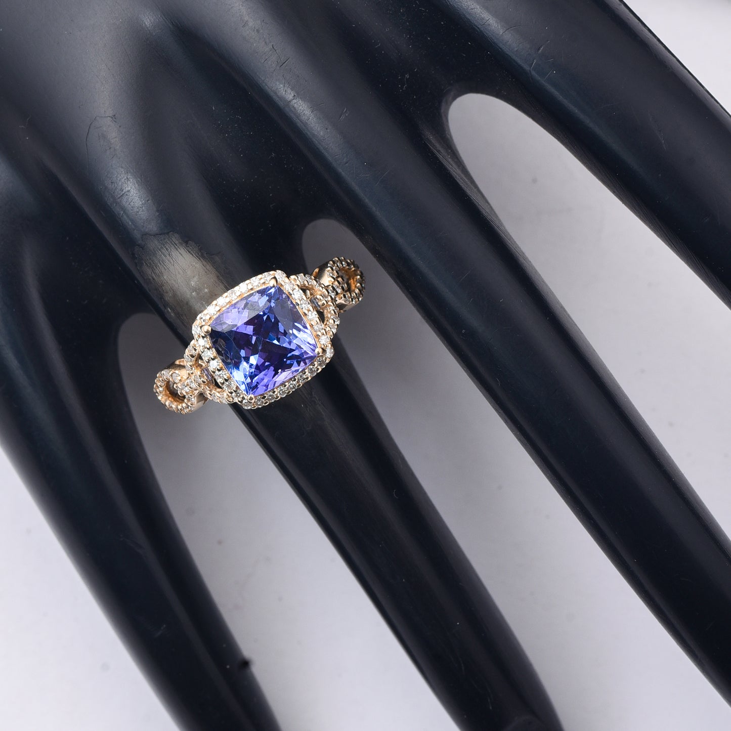 2.54 Ct Cushion Mixed Cut Natural Tanzanite 14K Gold Ring