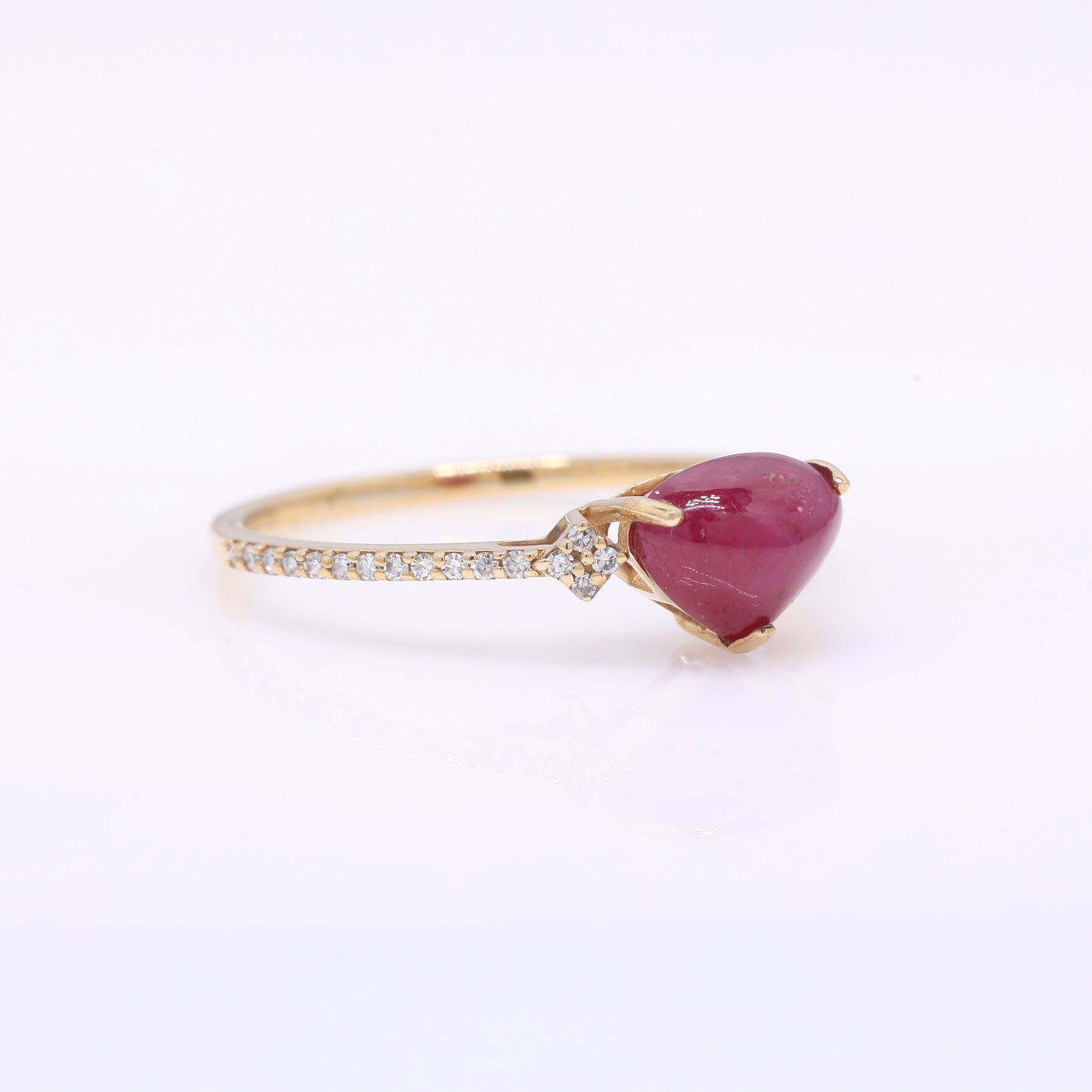 1.70 Ct Pear Cabochon Cut Natural Ruby 14K Gold Ring