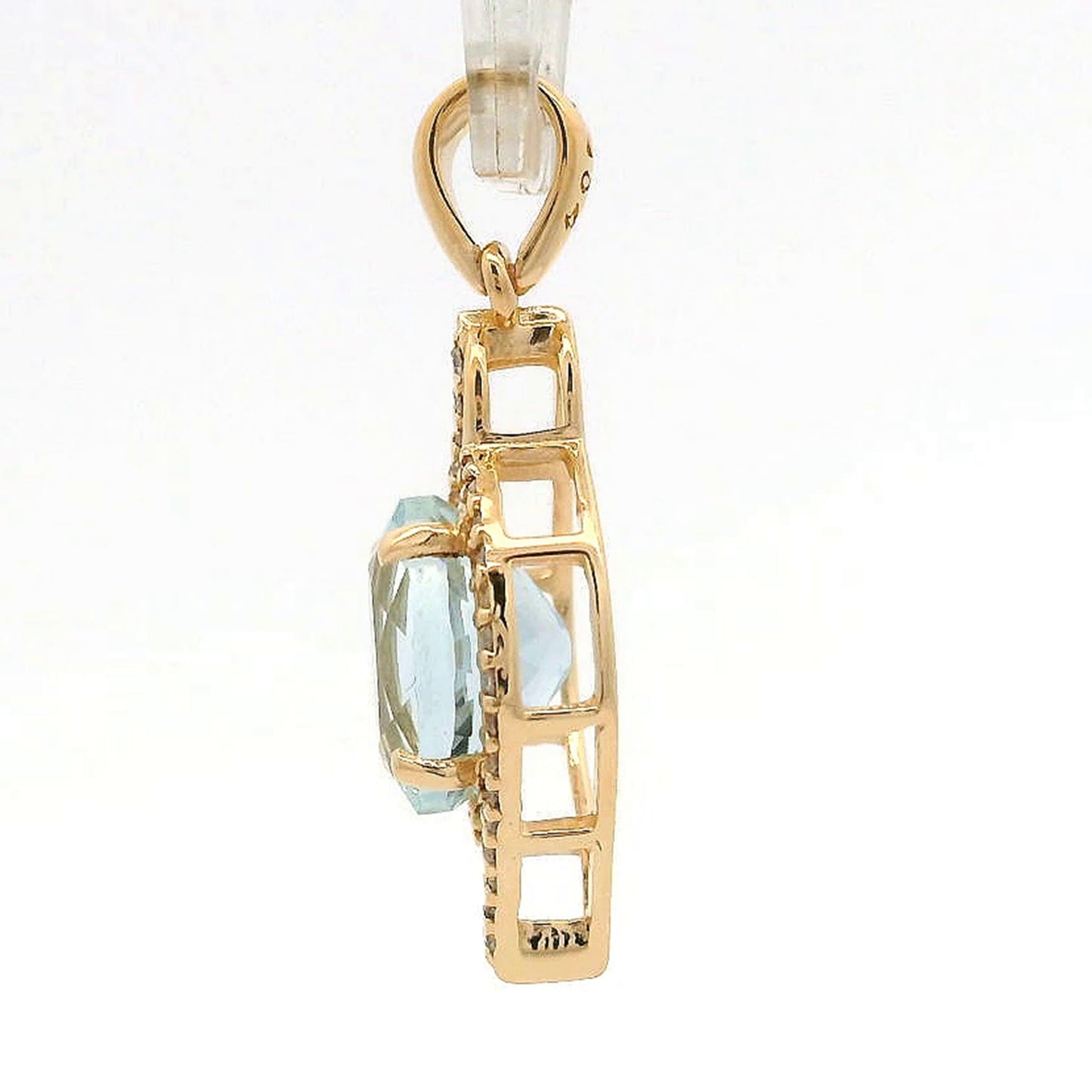 1.50 Ct Oval Aquamarine 14K Gold Pendant