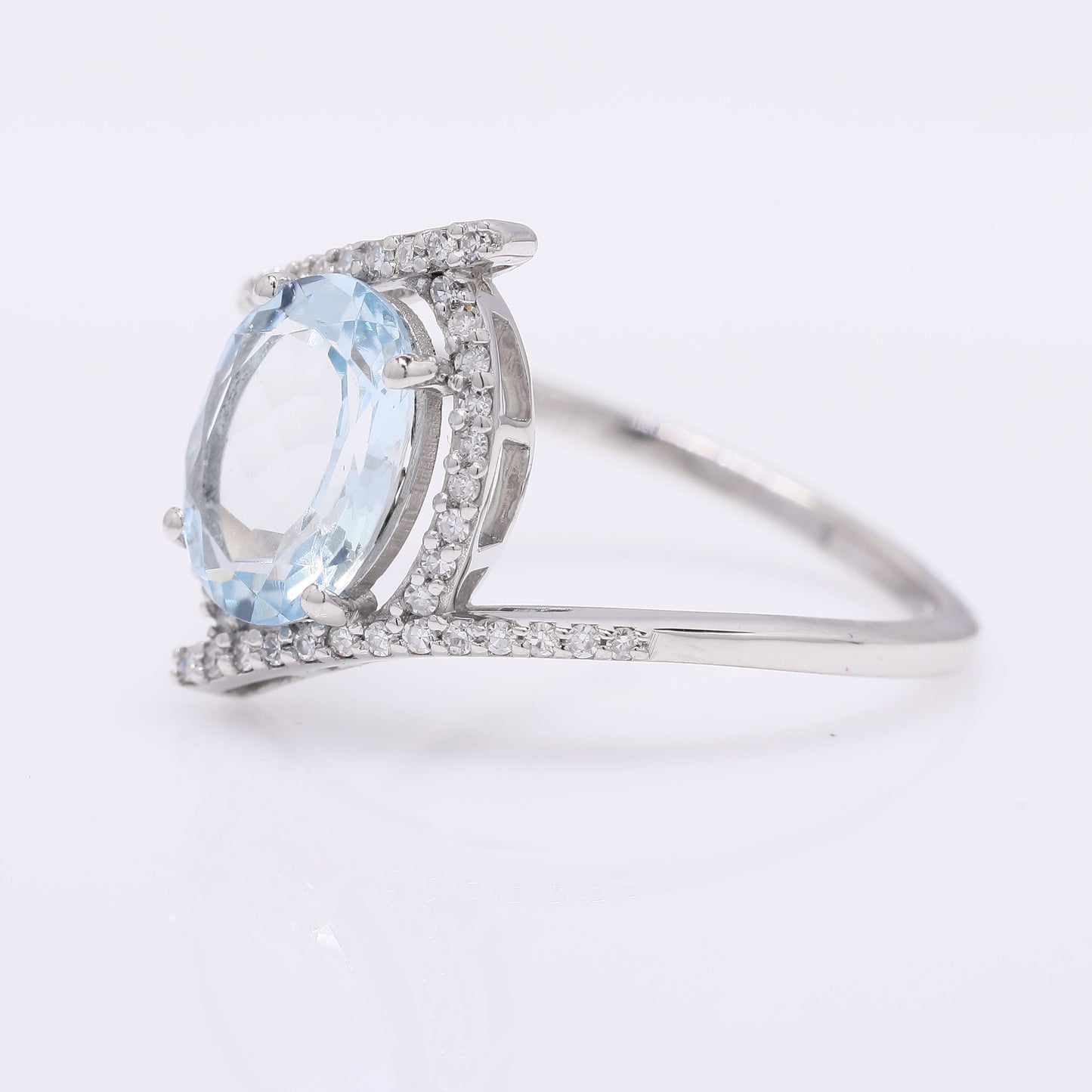1.51 Ct Oval Mixed Cut Natural Aquamarine 950 Platinum Ring
