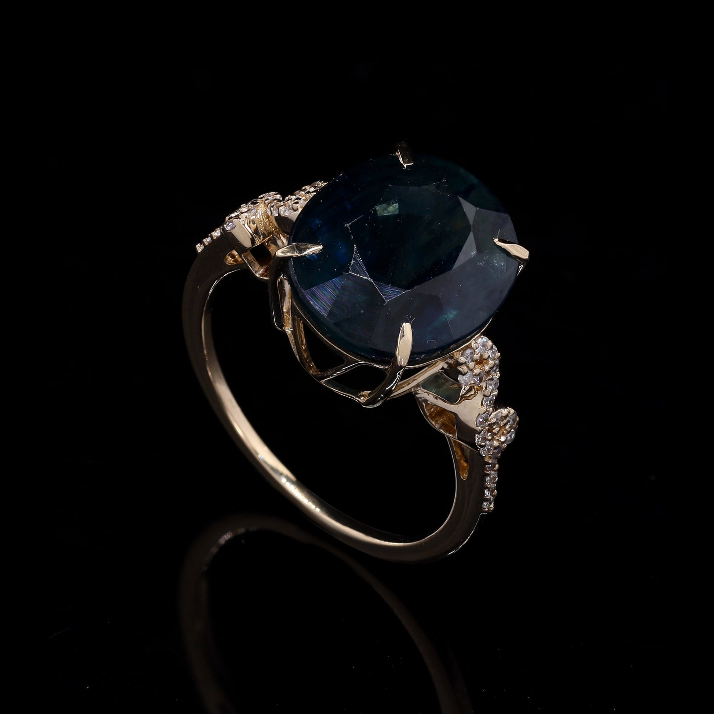 5.92 Ct Oval Mixed Cut Natural Corundum Sapphire 14K Gold Ring