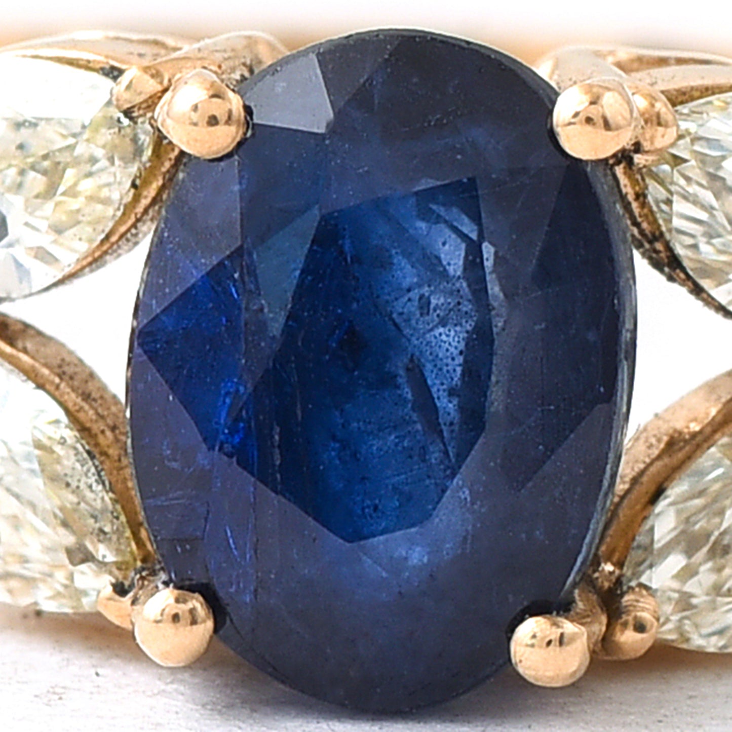 1.57 Ct Oval Sapphire 14K Gold Ring
