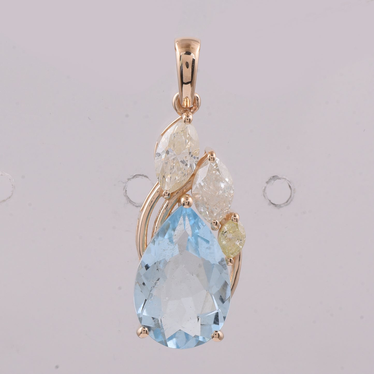 3.05 Ct Pear Natural Aquamarine 14K Gold Pendant