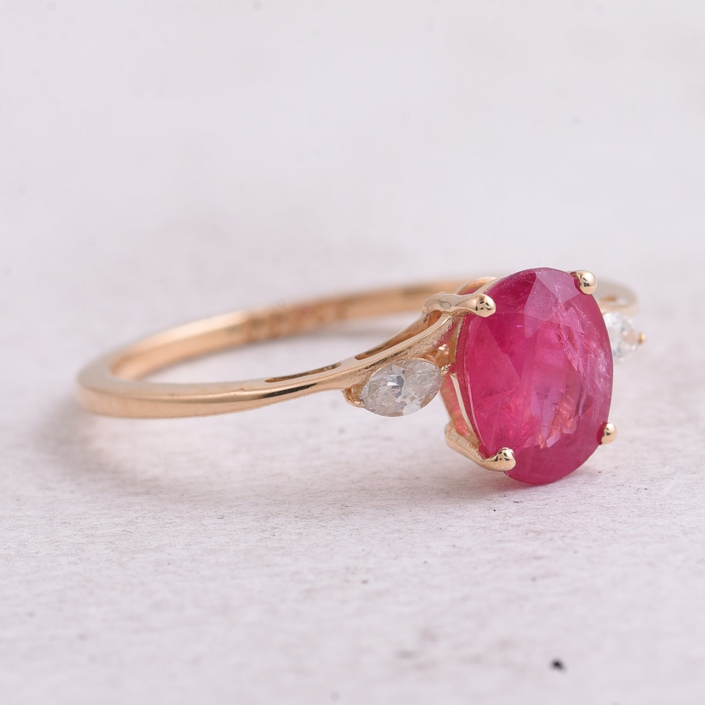 1.45 Ct Oval Natural Ruby 14K Gold Ring