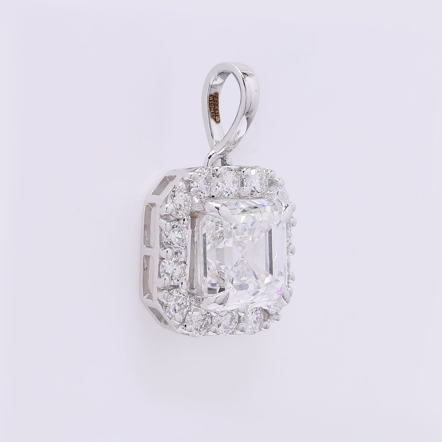 2.32 Carats Lab Grown Diamond 14K Gold Pendant