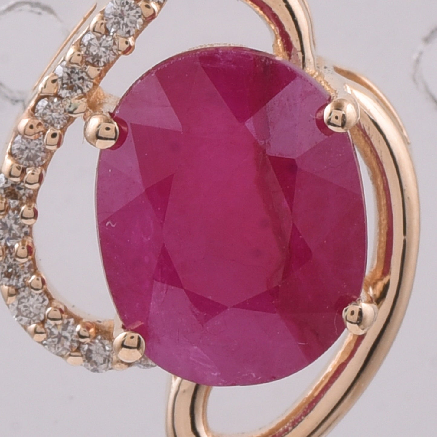 3.18 Ct Oval Natural Ruby 14K Gold Pendant