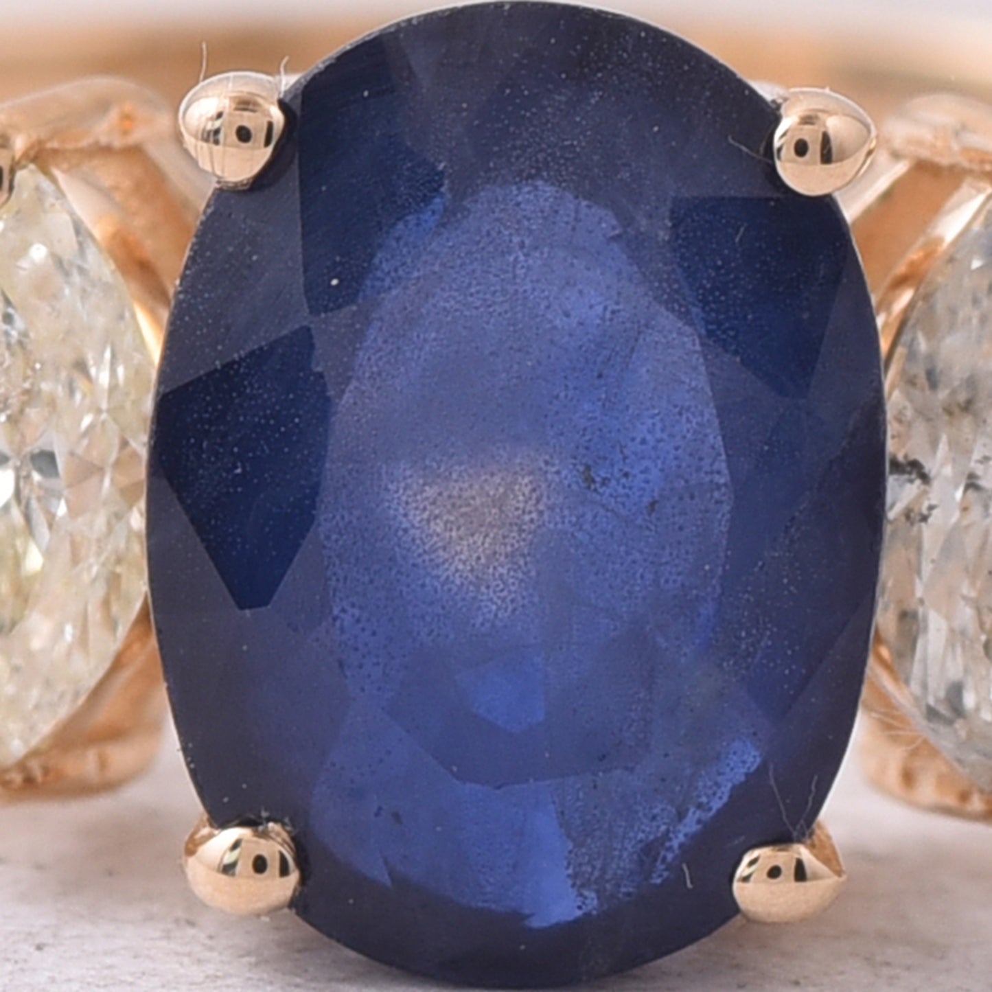 2.06 Ct Oval Natural Sapphire 14K Gold Ring