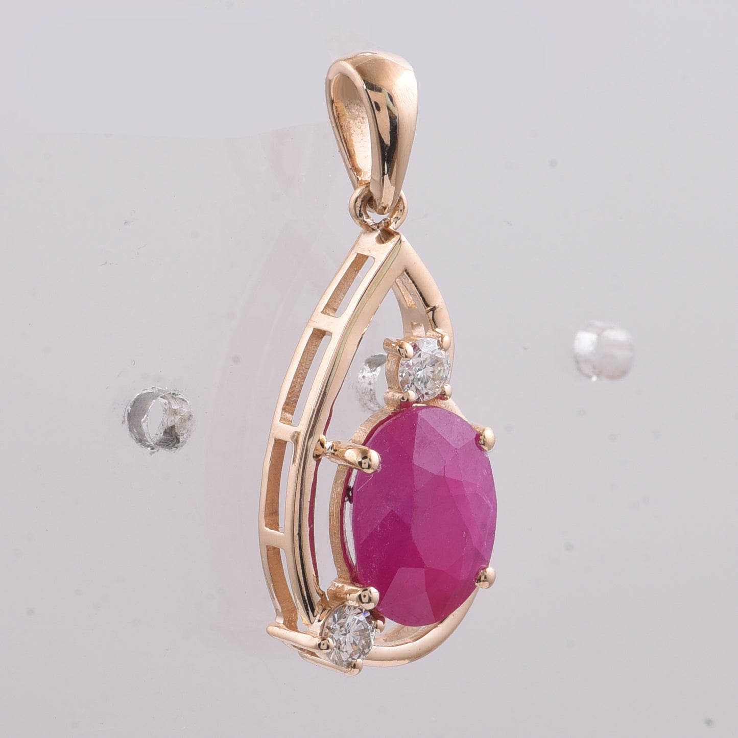 2.68 Ct Oval Natural Ruby 14K Gold Pendant