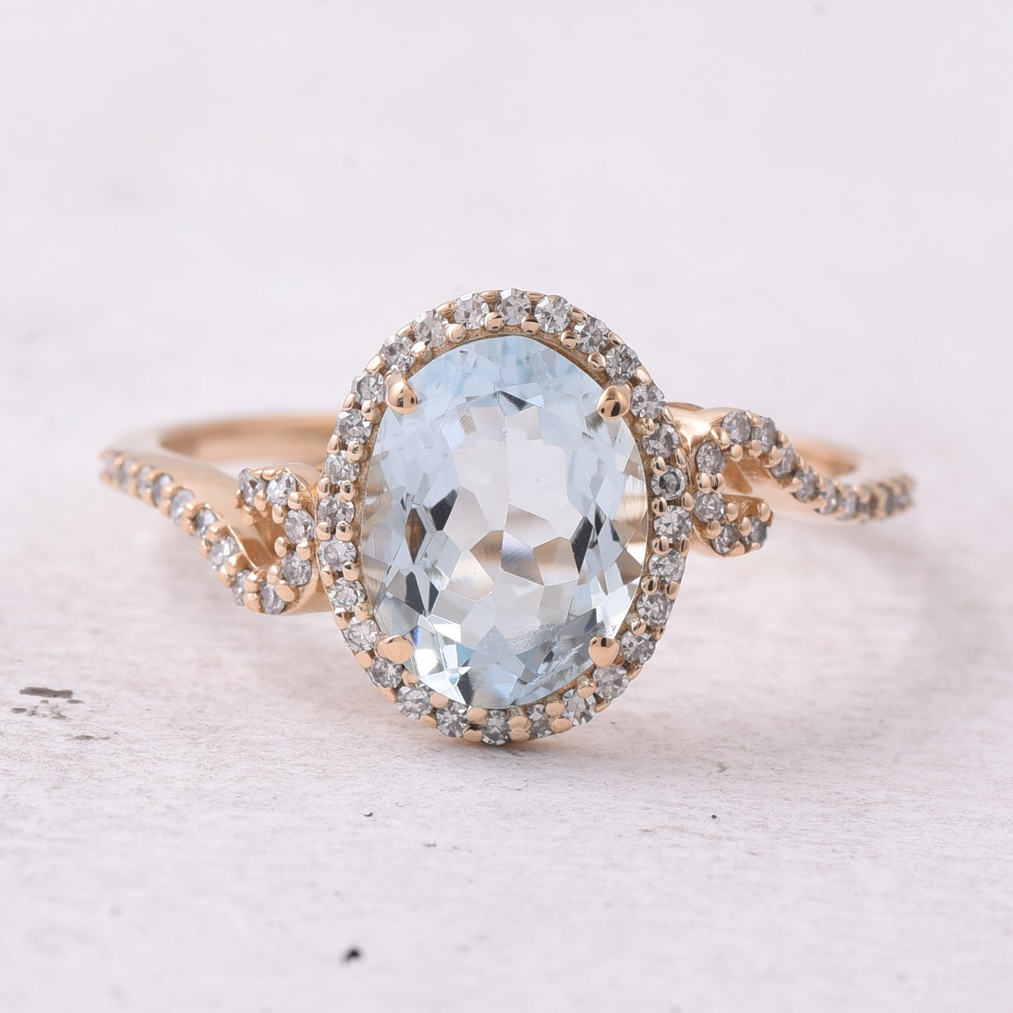 1.63 Ct Oval Mixed Cut Natural Aquamarine 14K Gold Ring