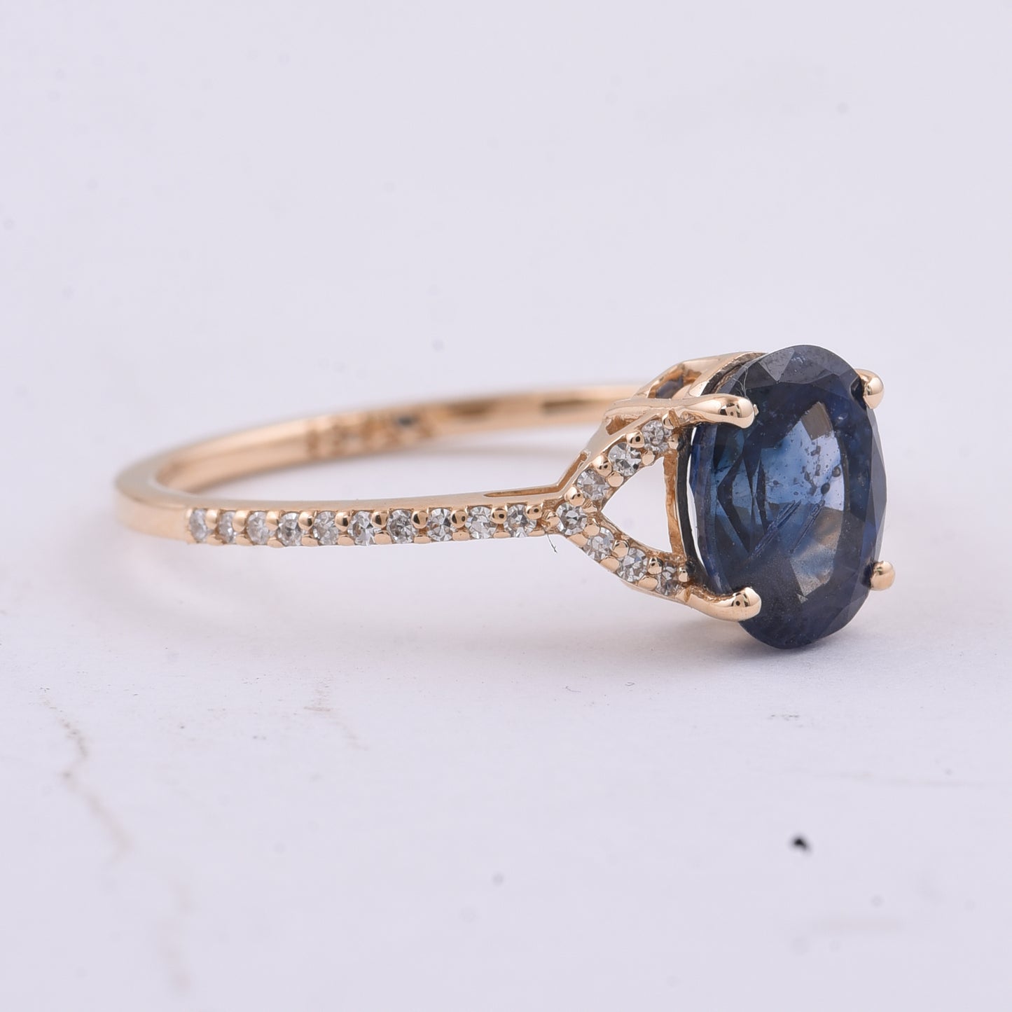 2.01 Ct Oval Natural Sapphire 14K Gold Ring