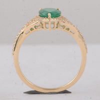 1.55 Ct Pear Emerald 9K Gold Ring