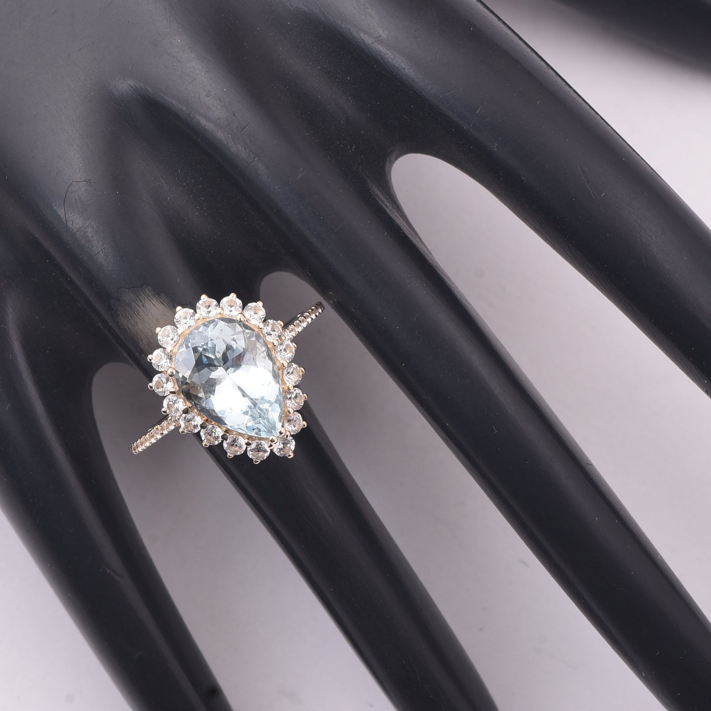 4.00 Ct Pear Aquamarine 9K Gold Ring