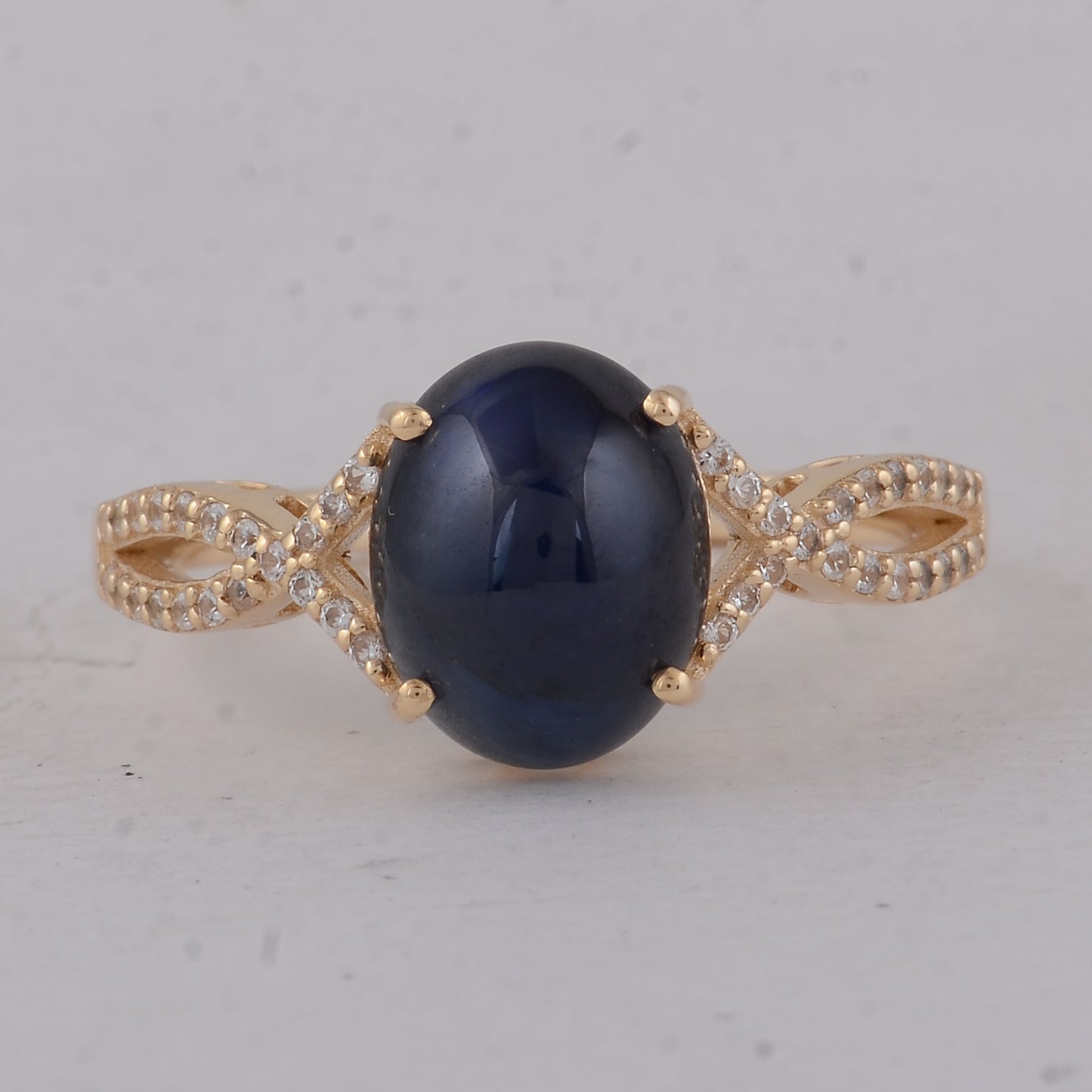 4.14 Ct Oval Sapphire 9K Gold Ring