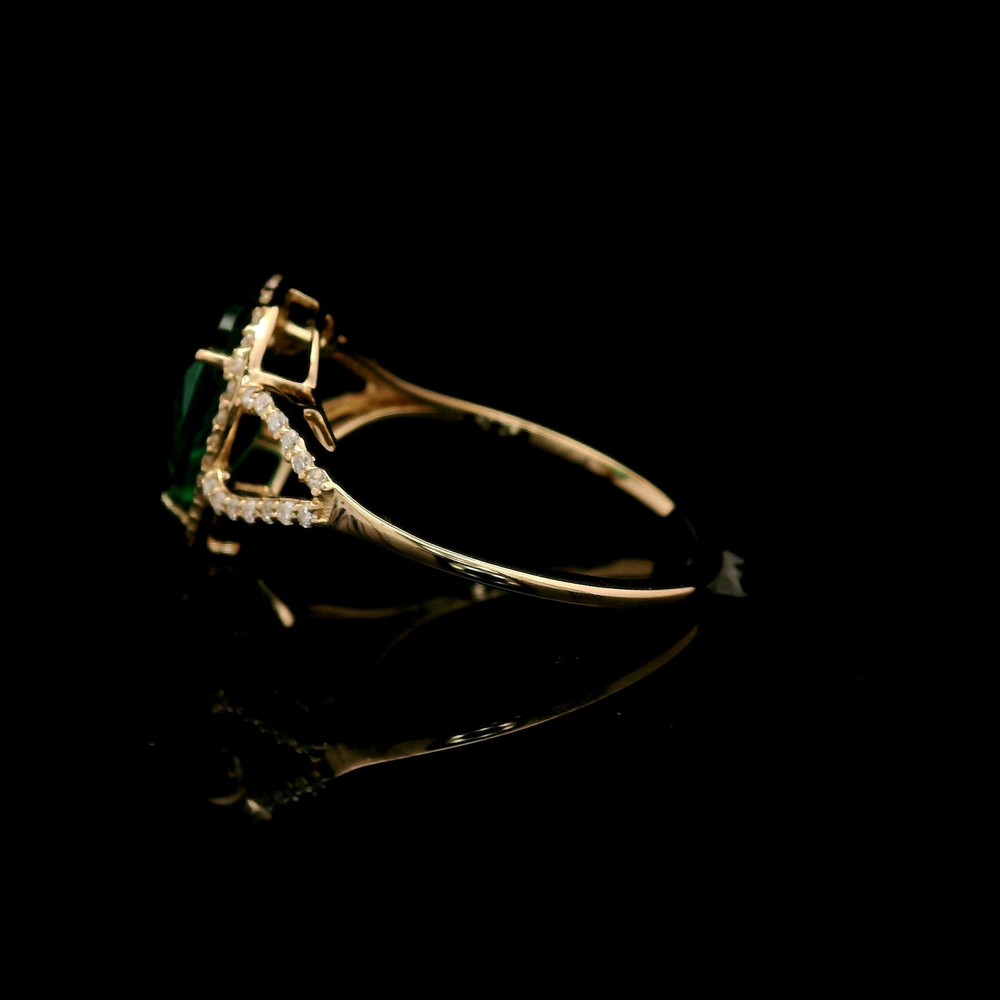 1.67 Ct Pear Mixed Cut Lab Grown Emerald 14K Gold Ring