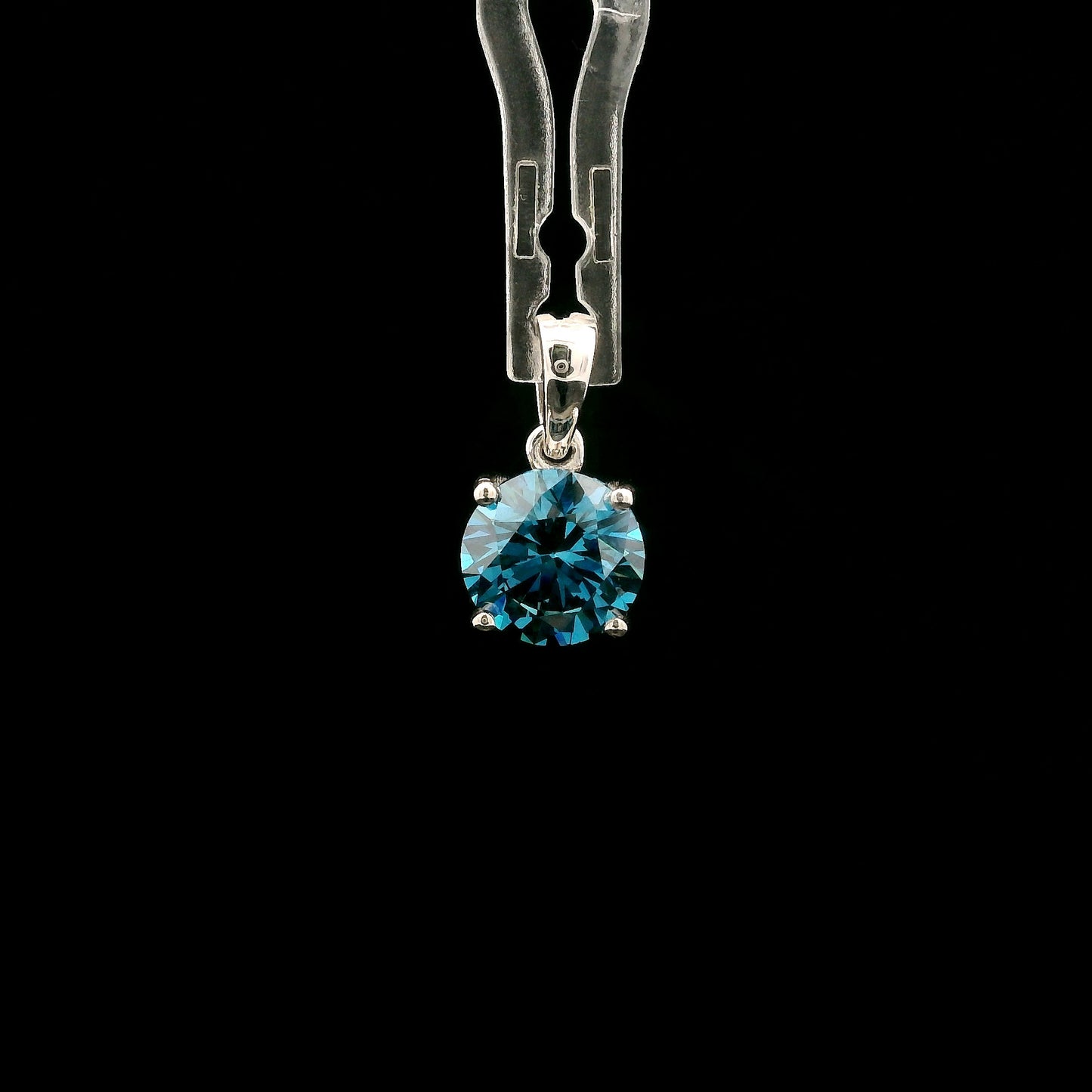 1.72 Carats Blue Lab Grown Diamond 14K Gold Pendant
