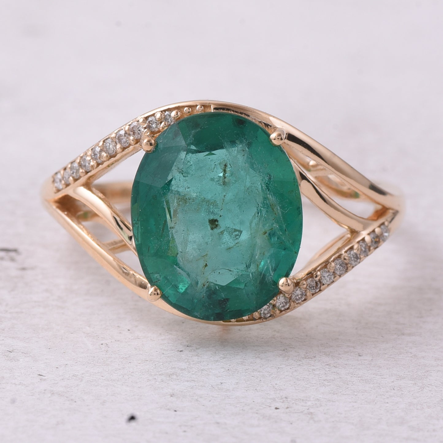 4.10 Ct Oval Mixed Cut Natural Emerald 14K Gold Ring