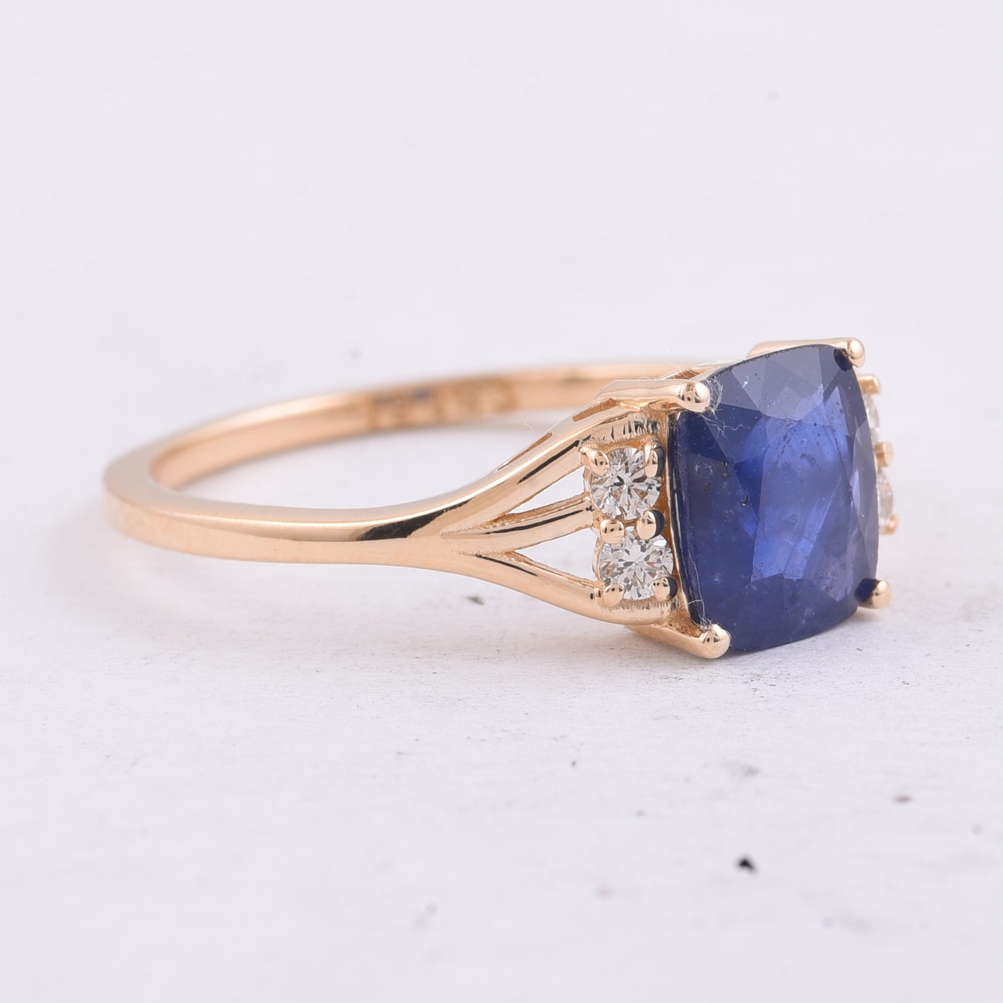 1.69 Ct Cushion Natural Sapphire 14K Gold Ring