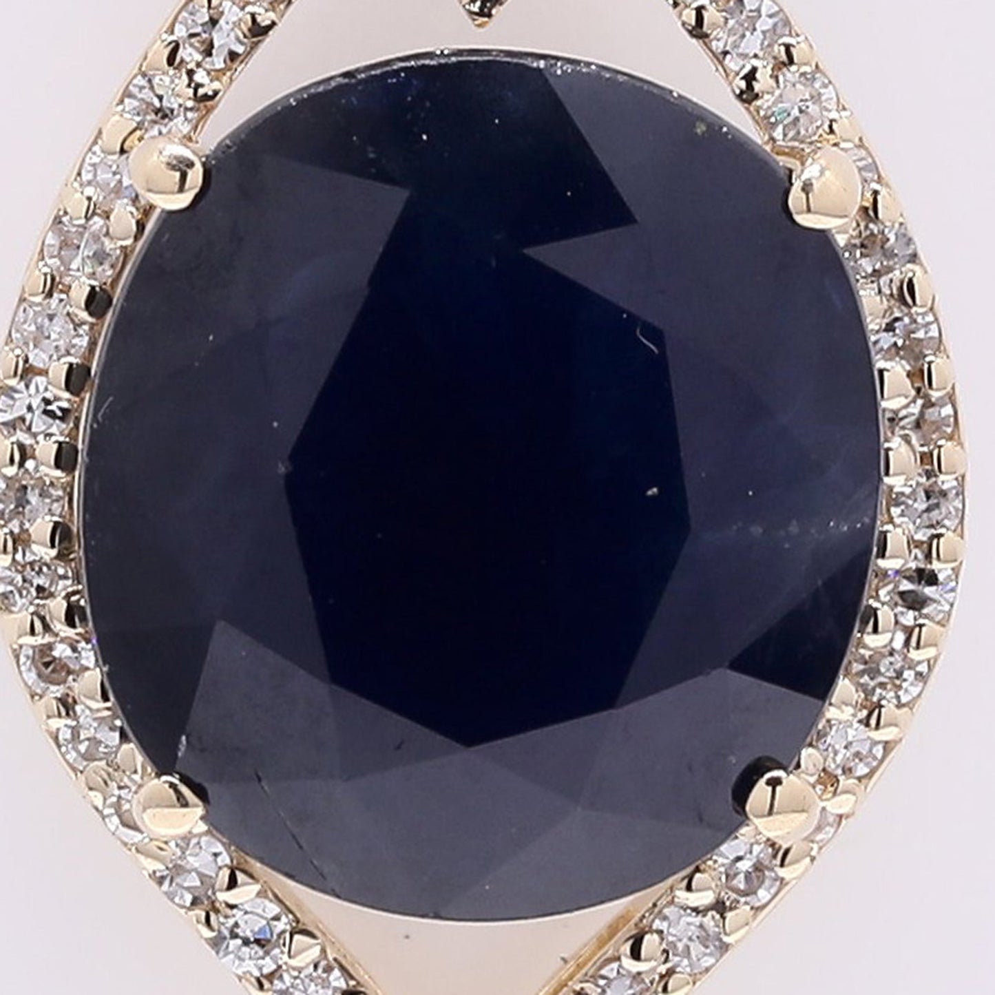 5.45 Ct Oval Mixed Cut Natural Sapphire 14K Gold Pendant