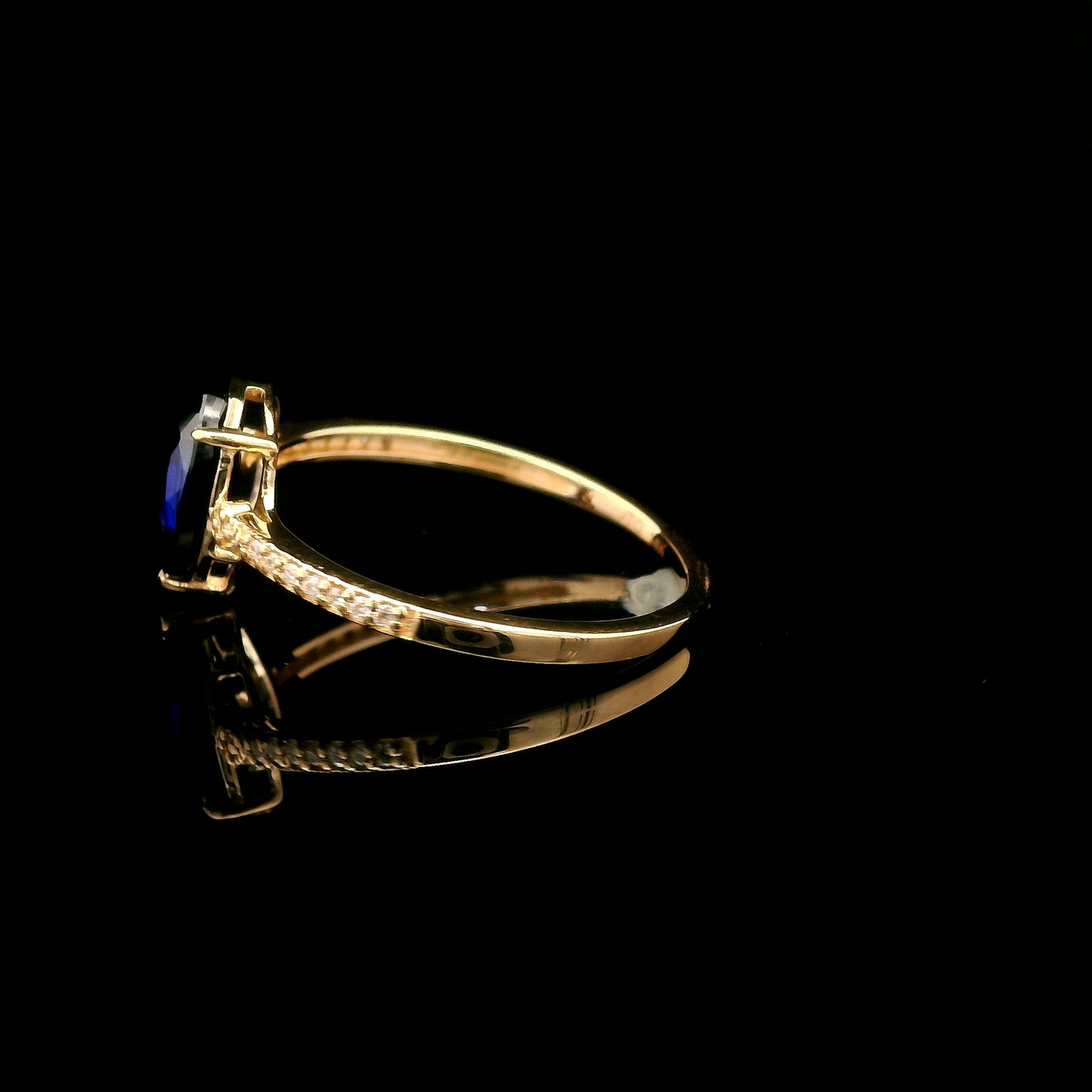 1.50 Ct Pear Mixed Cut Lab Grown Sapphire 14K Gold Ring