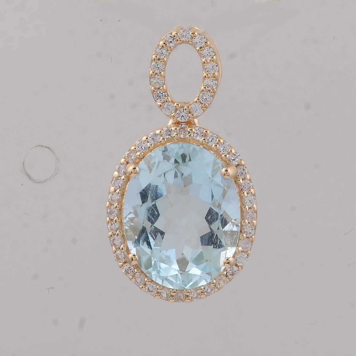 2.45 Ct Oval Aquamarine 9K Gold Pendant