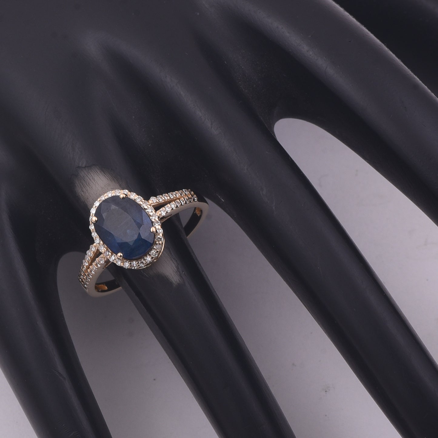 2.39 Ct Oval Mixed Cut Natural Sapphire 14K Gold Ring