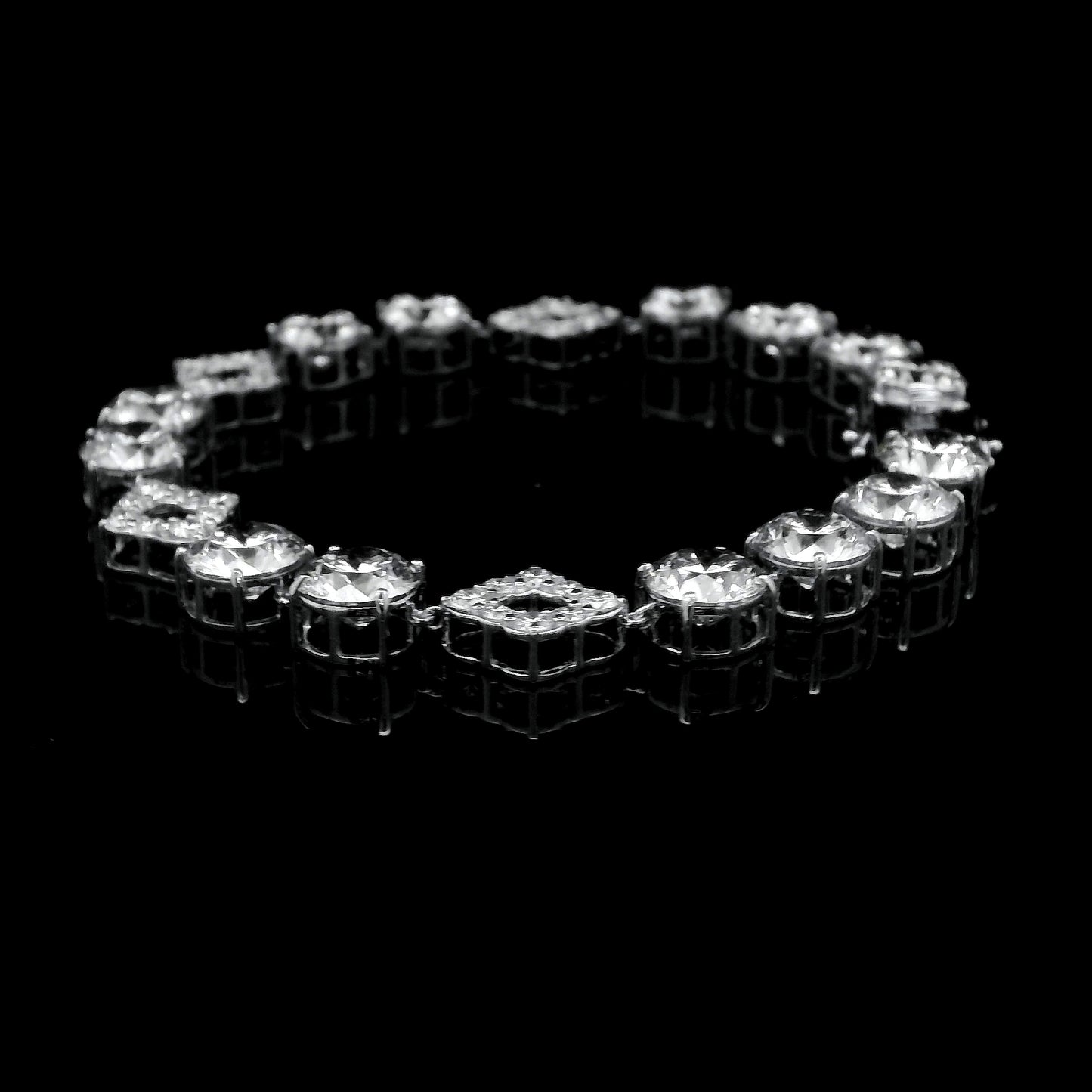 23.50 Ct Round Lab Grown Diamond 14K Gold Bracelet