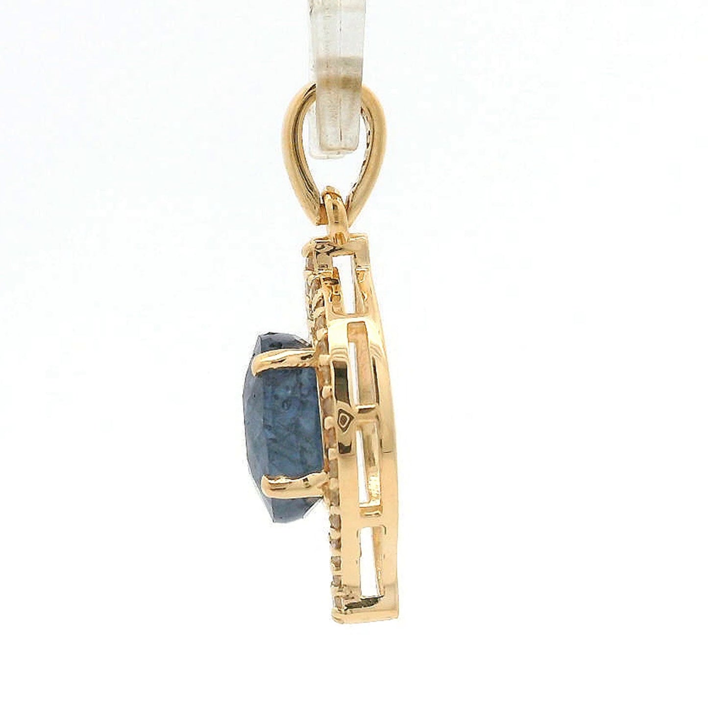 1.47 Ct Oval Sapphire 14K Gold Pendant