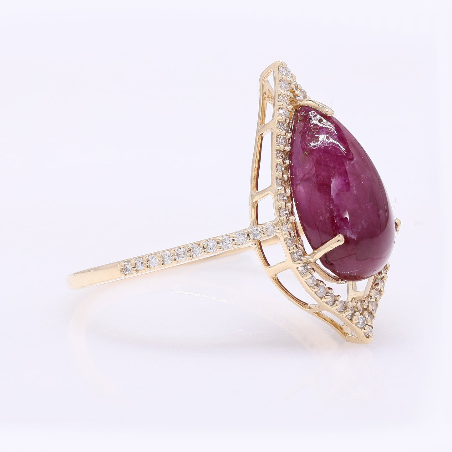 4.05 Ct Pear Cabochon Natural Ruby 14K Gold Ring
