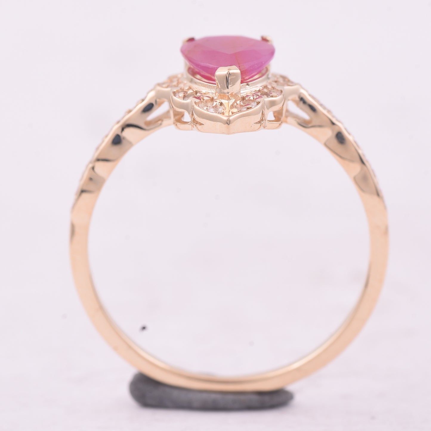 1.25 Ct Pear Ruby 9K Gold Ring