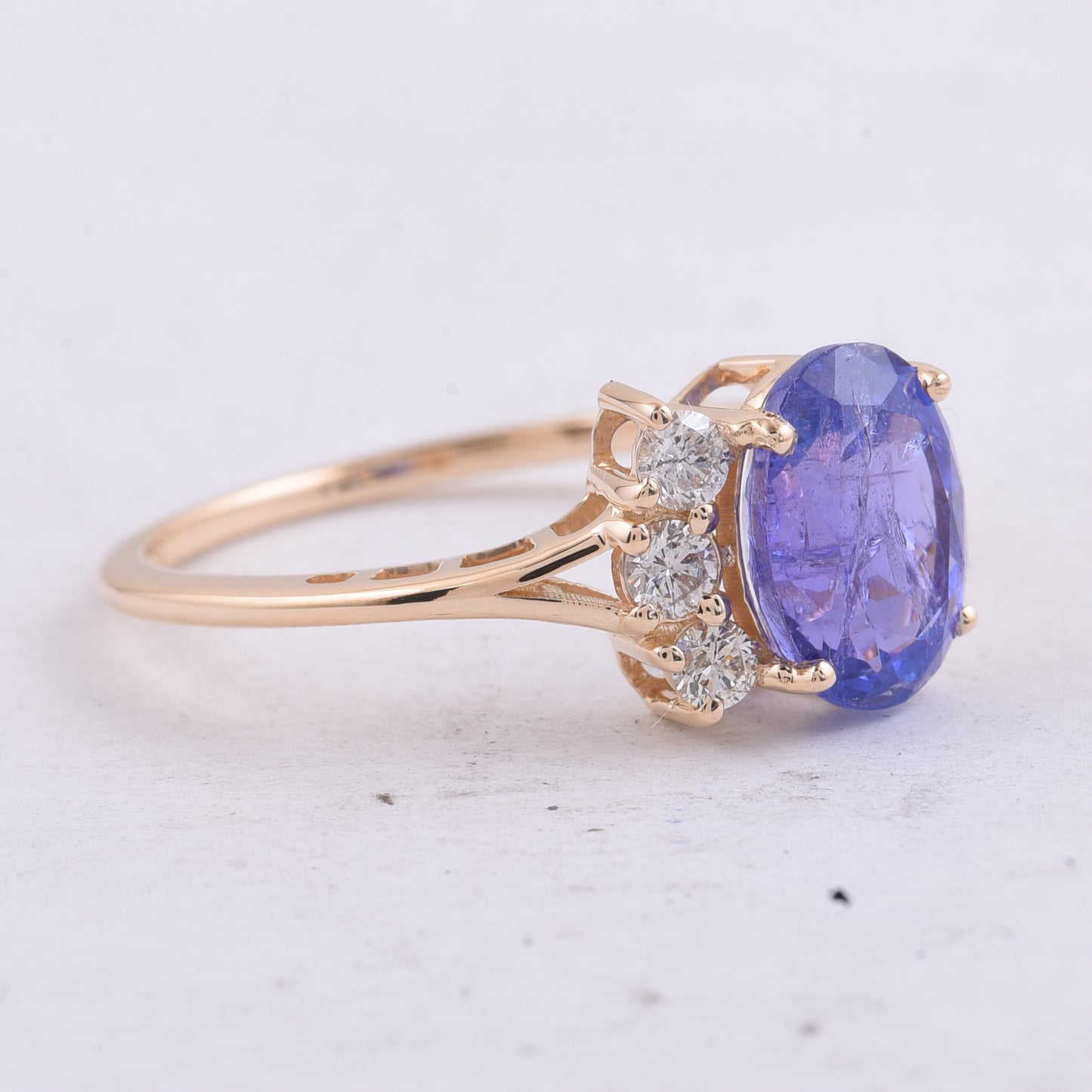 2.63 Ct Oval Natural Tanzanite 14K Gold Ring