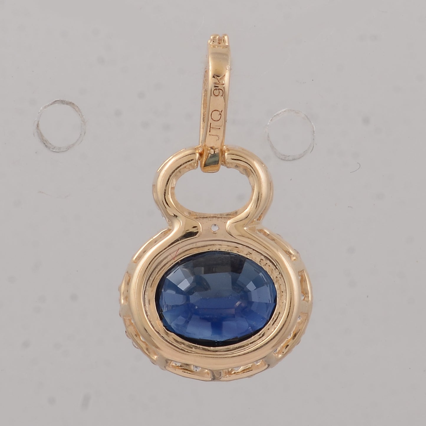 1.65 Ct Oval Sapphire 9K Gold Pendant