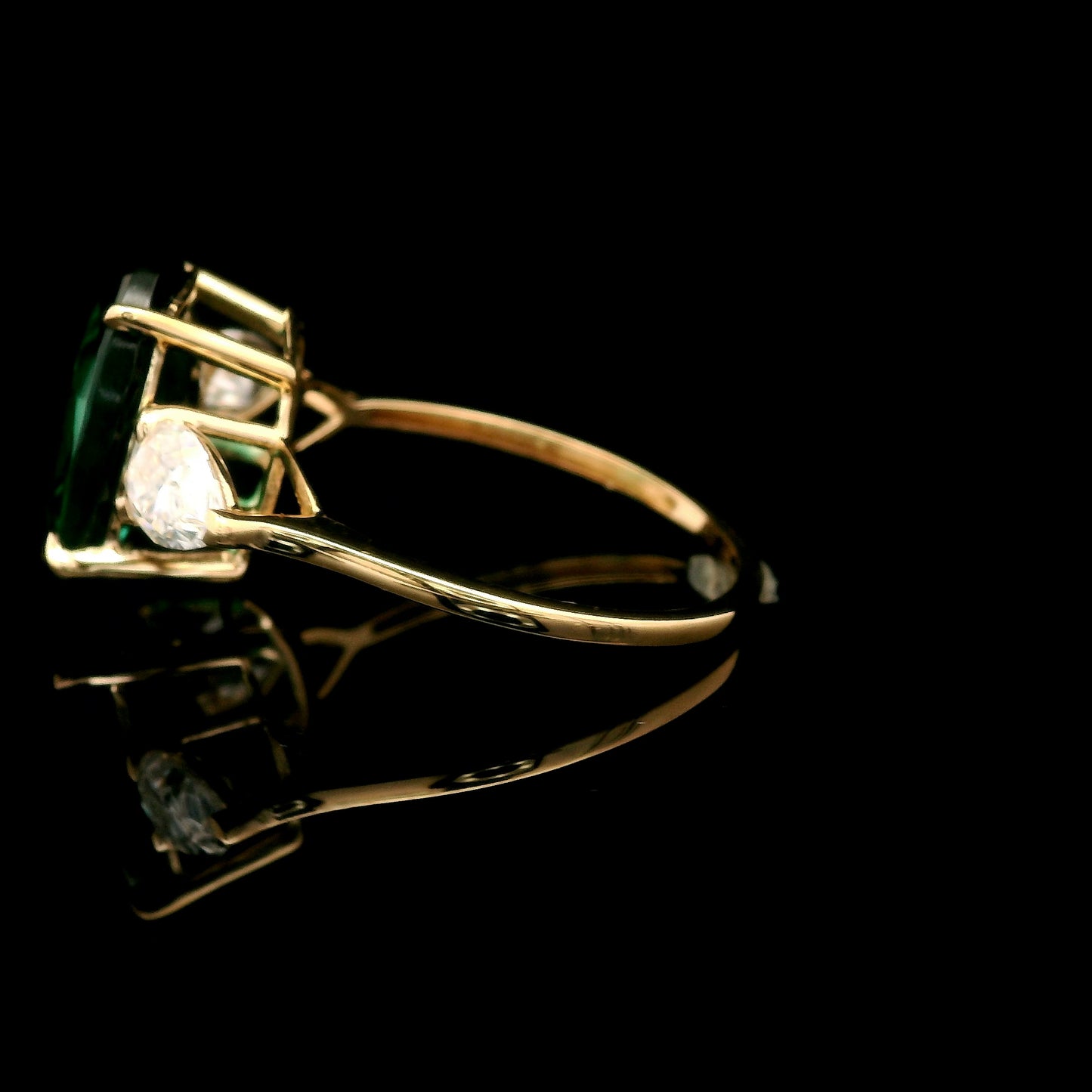 3.85 Ct Oval Mixed Cut Lab Grown Emerald 14K Gold Ring