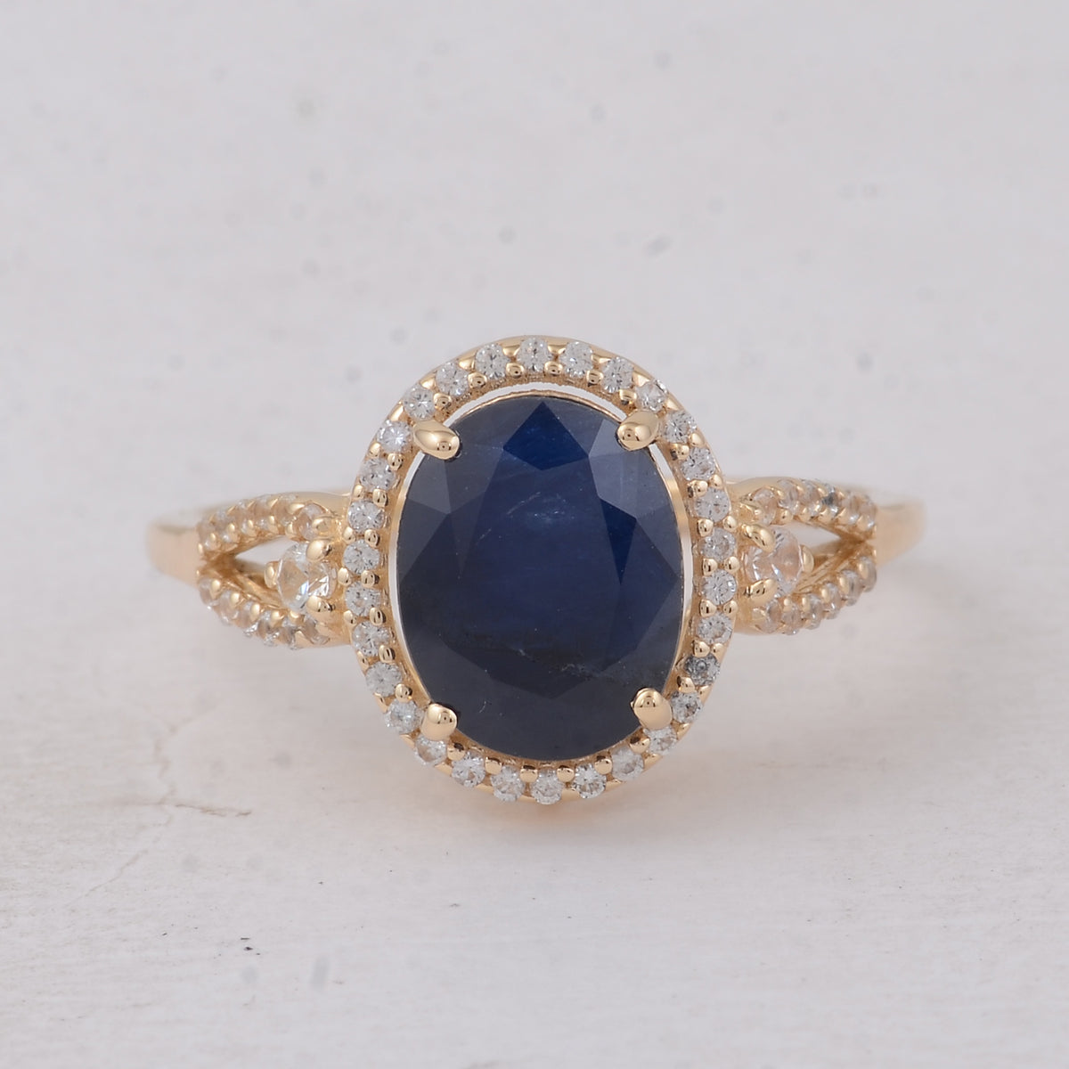 4.10 Ct Oval Blue Sapphire 9K Gold Ring