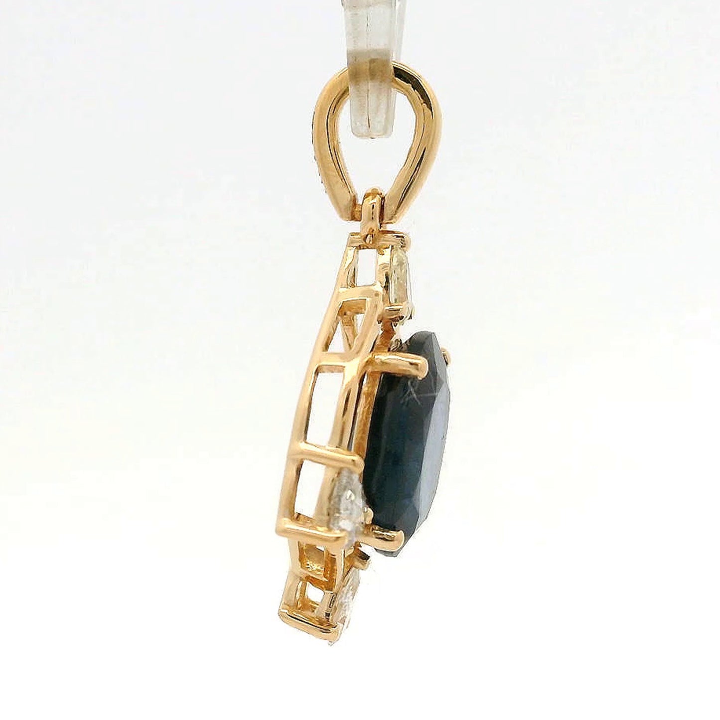 2.68 Ct Oval Sapphire 14K Gold Pendant