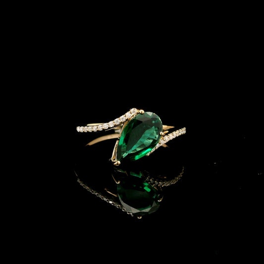 1.09 Ct Pear Mixed Cut Lab Grown Emerald 14K Gold Ring