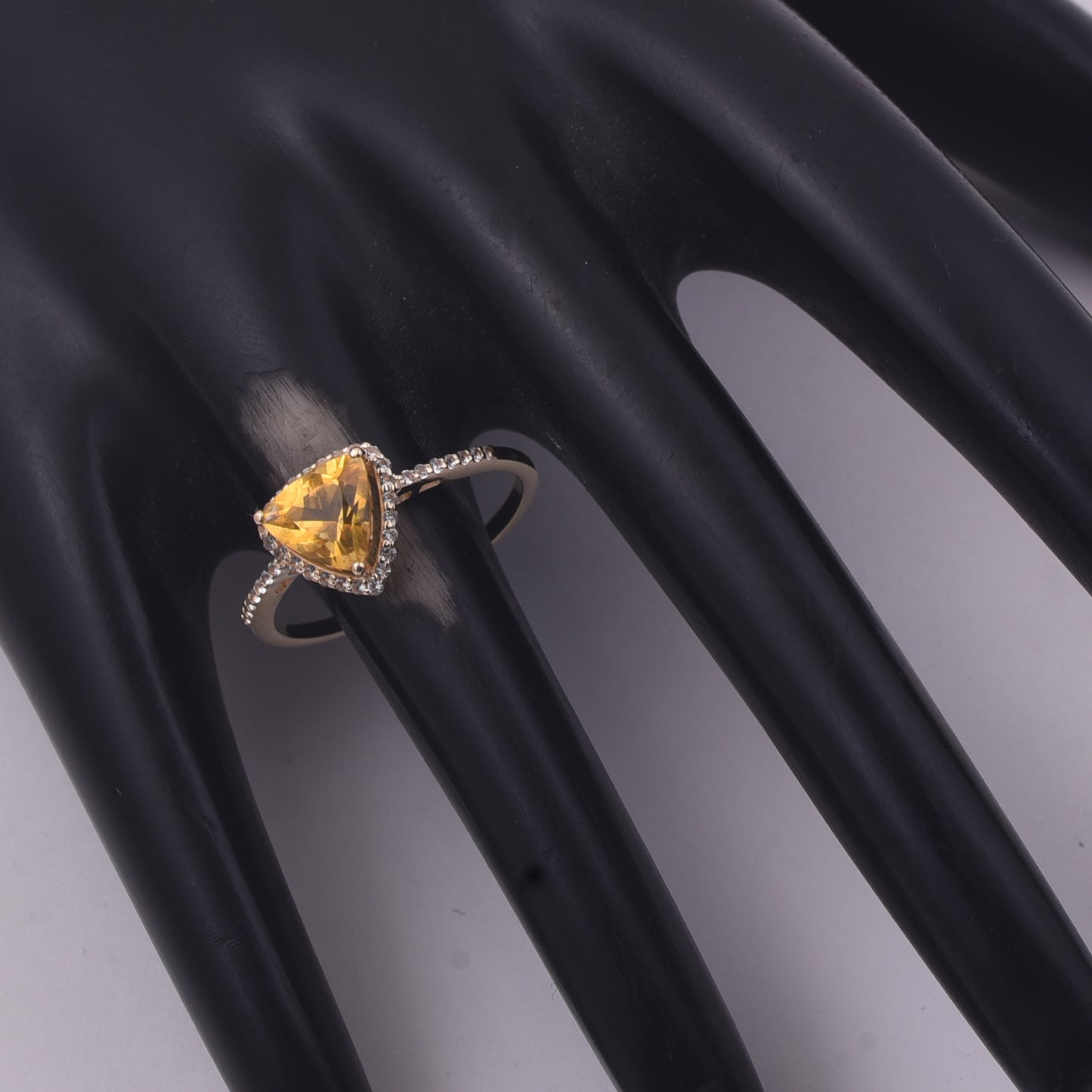 0.77 Ct Trillion Br.Fire Opal 9K Gold Ring