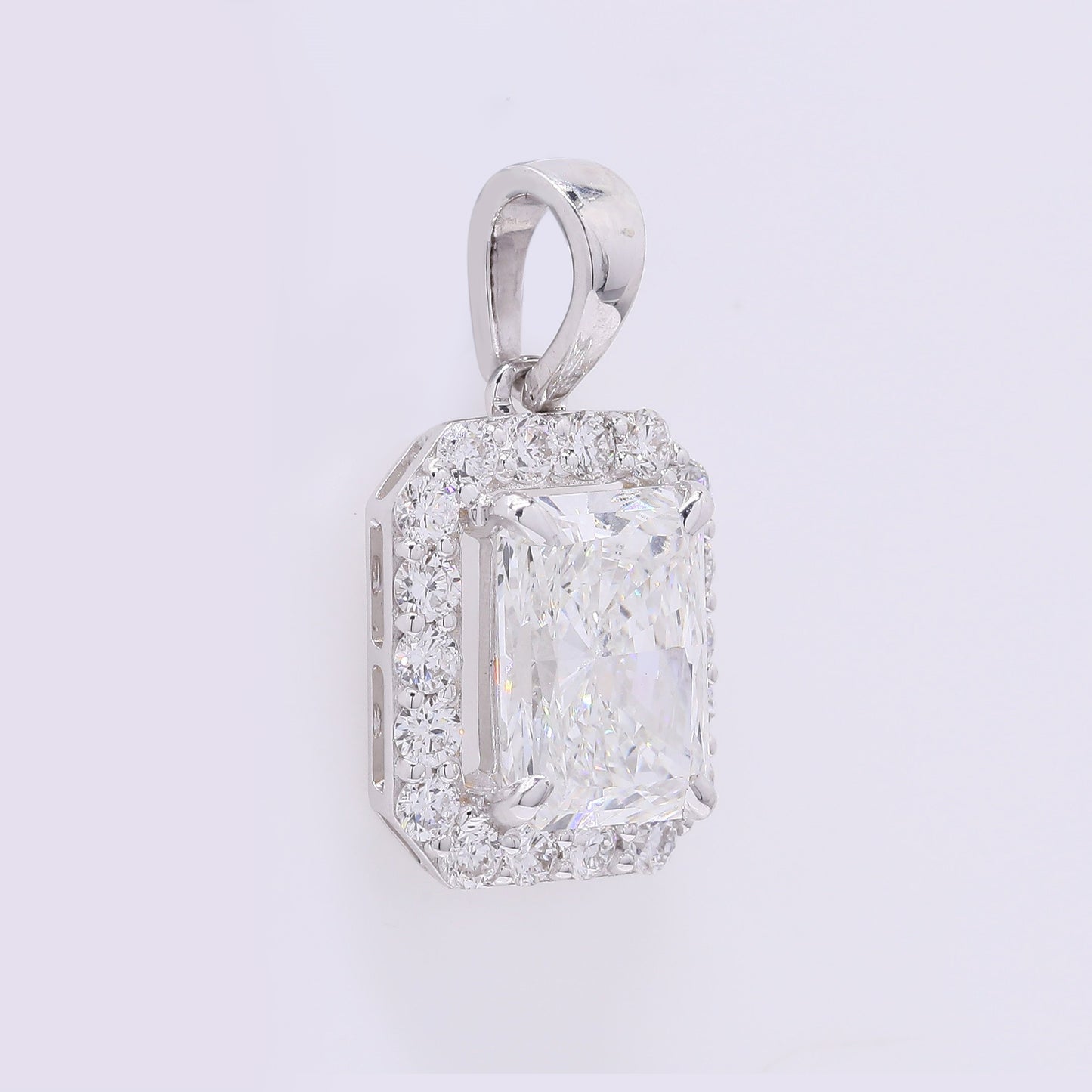 2.35 Carats Lab Grown Diamond 14K Gold Pendant