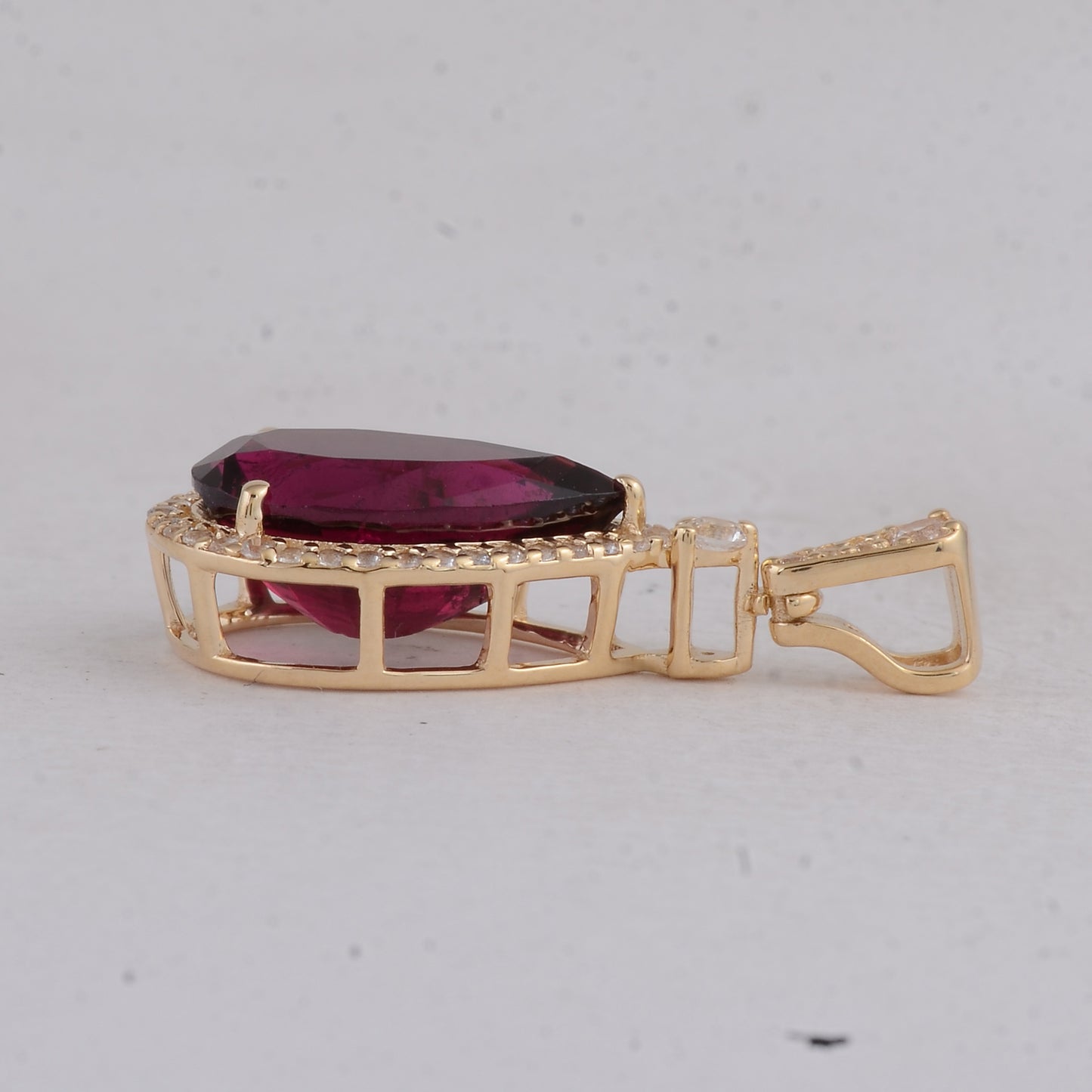 2.95 Ct Pear Rubellite 9K Gold Pendant