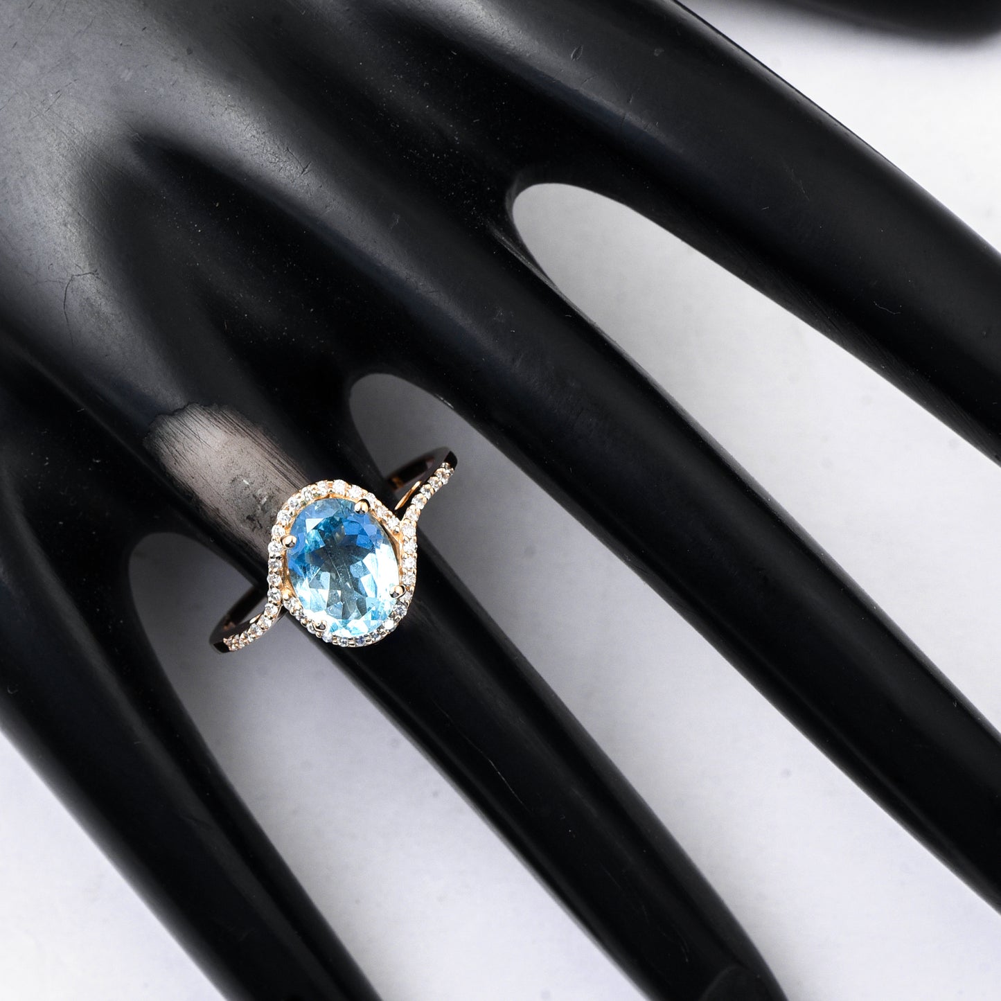 1.49 Ct Oval Mixed Cut Natural Aquamarine 14K Gold Ring