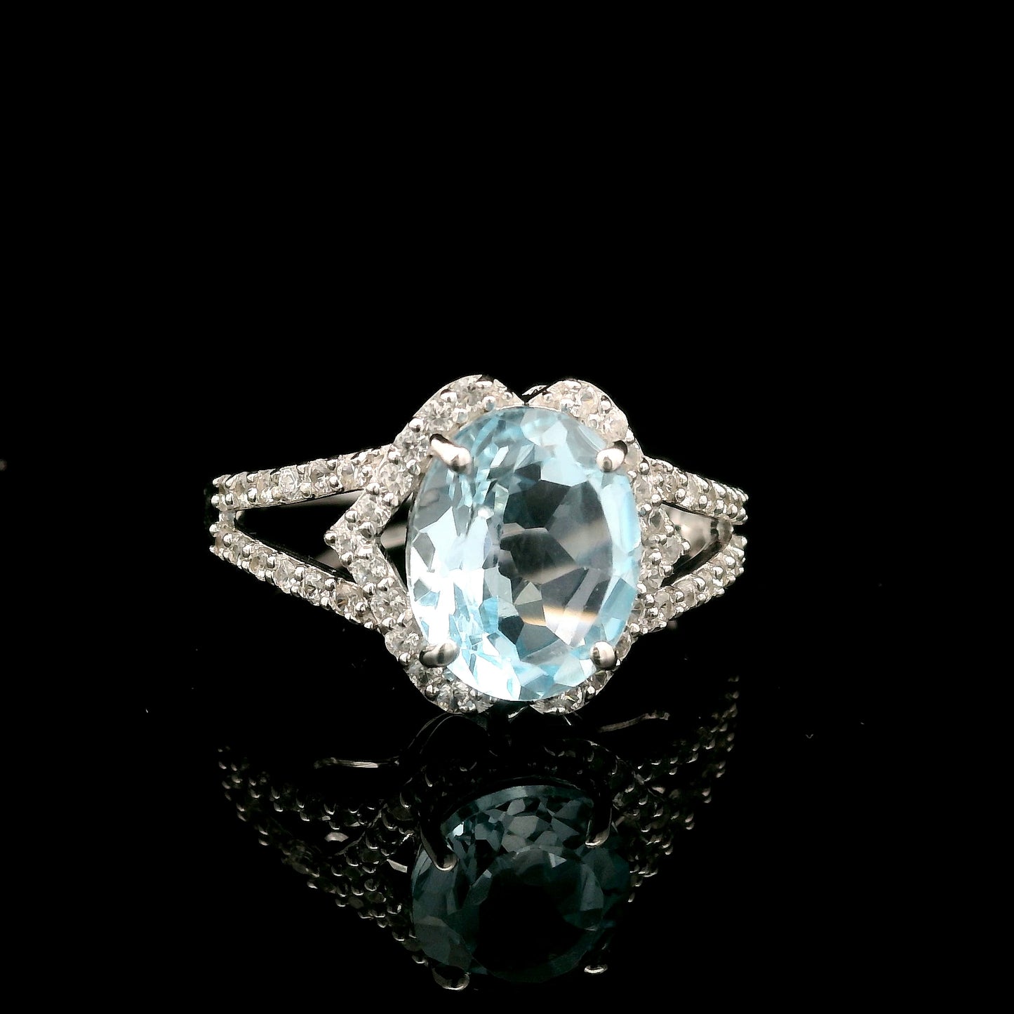 3.80 Ct Oval Blue Topaz, White Zircon 925 Sterling Silver Ring