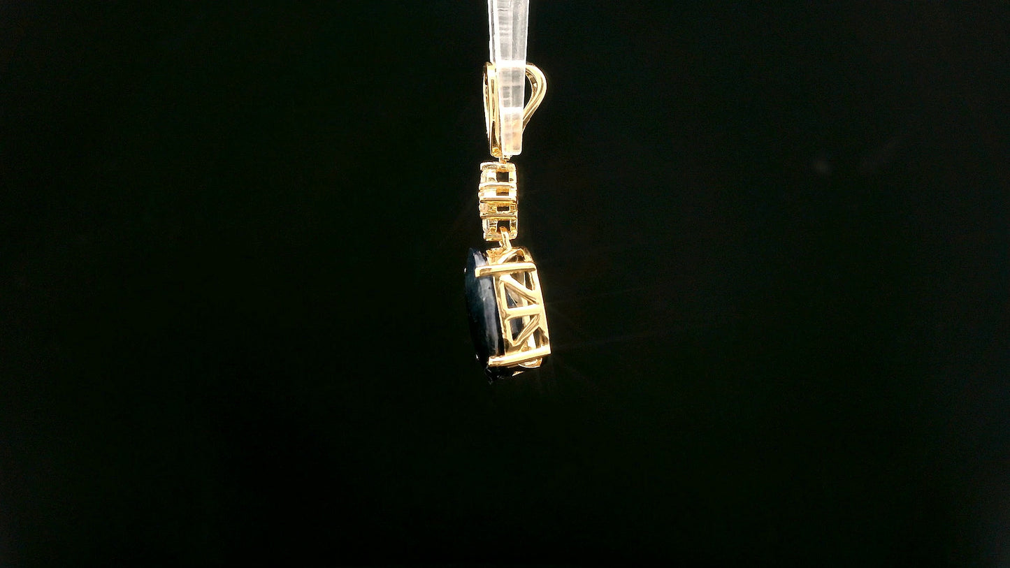 2.75 Ct Oval Mixed Cut Natural Corundum Sapphire 14K Gold Pendant