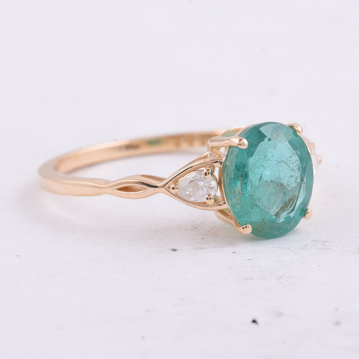 1.56 Ct Oval Natural Emerald 14K Gold Ring