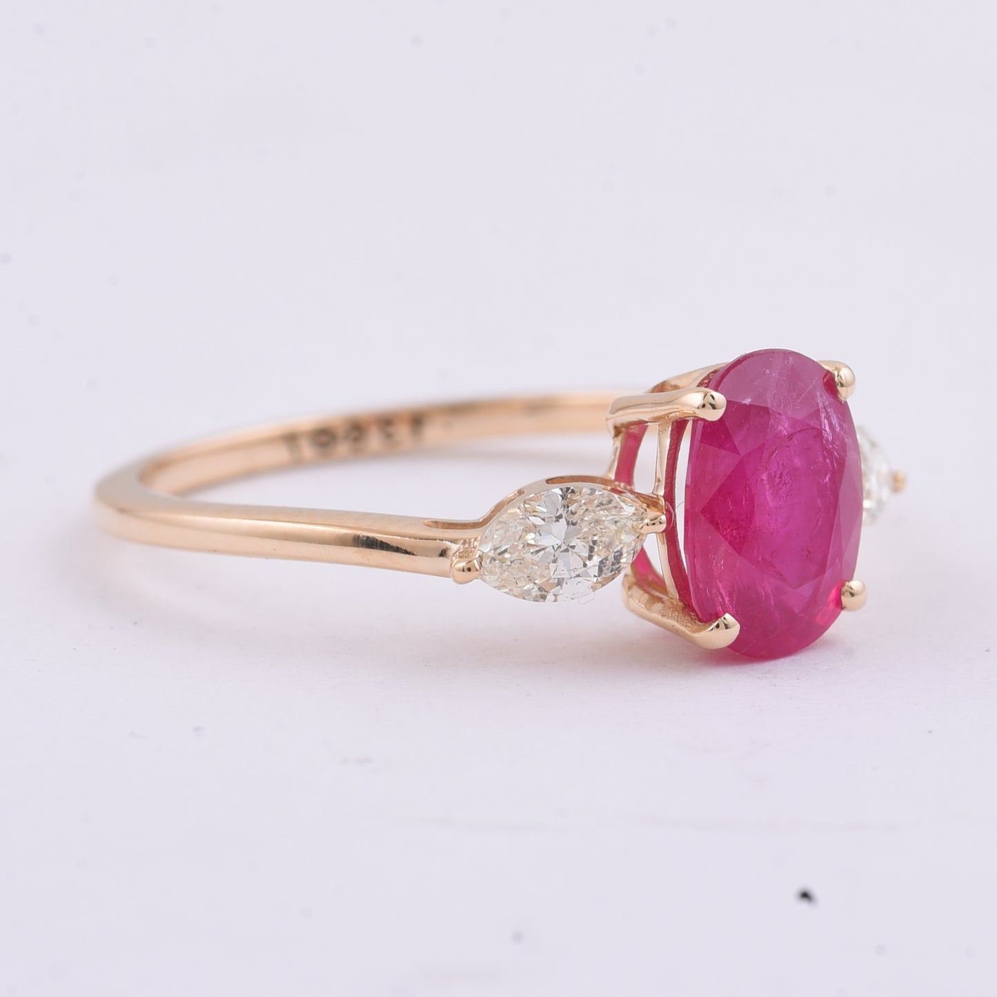 2.02 Ct Oval Natural Ruby 14K Gold Ring