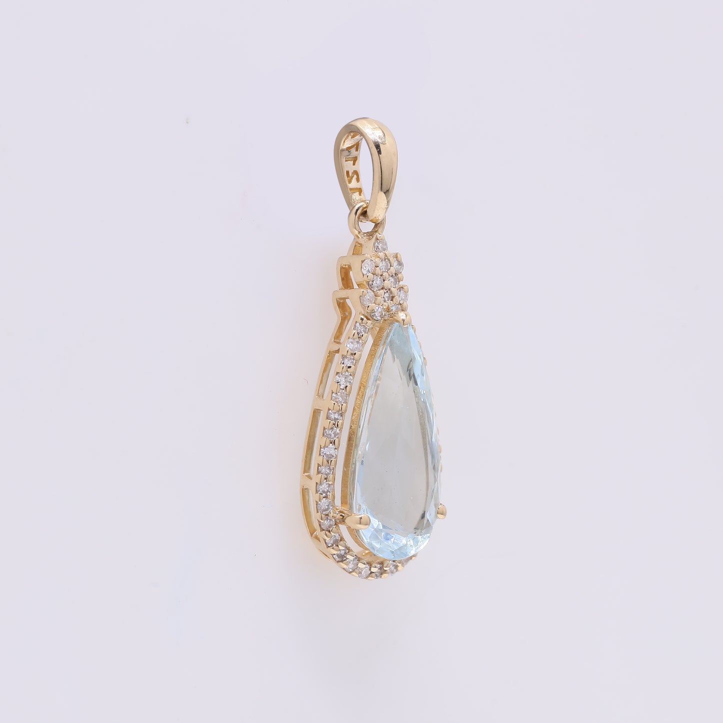 1.93 Ct Pear Mixed Cut Natural Aquamarine 14K Gold Pendant